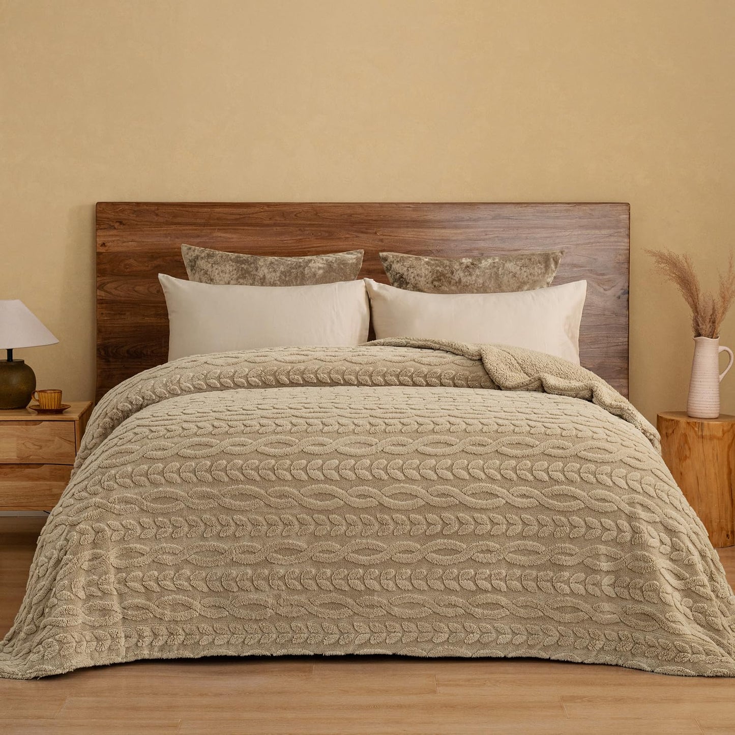 PHF Ultra Soft Sherpa Fleece Blanket Queen Size 90" x 90", 510GSM Fleece Lightweight Yet Warm Blanket for Winter Bed, No Shedding, No Pilling, Tufted Jacquard for Luxury Home Decor, Khaki
