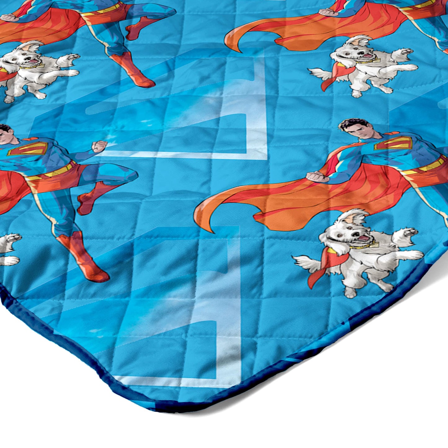 Northwest DC Comics Superman Above Metropolis Reversible Quilted Throw Blanket, Comfy Iconic Throw, Adults Boys Girls, Legendary Superhero Bedding for Bed, or Couch, 60 x 80 inches