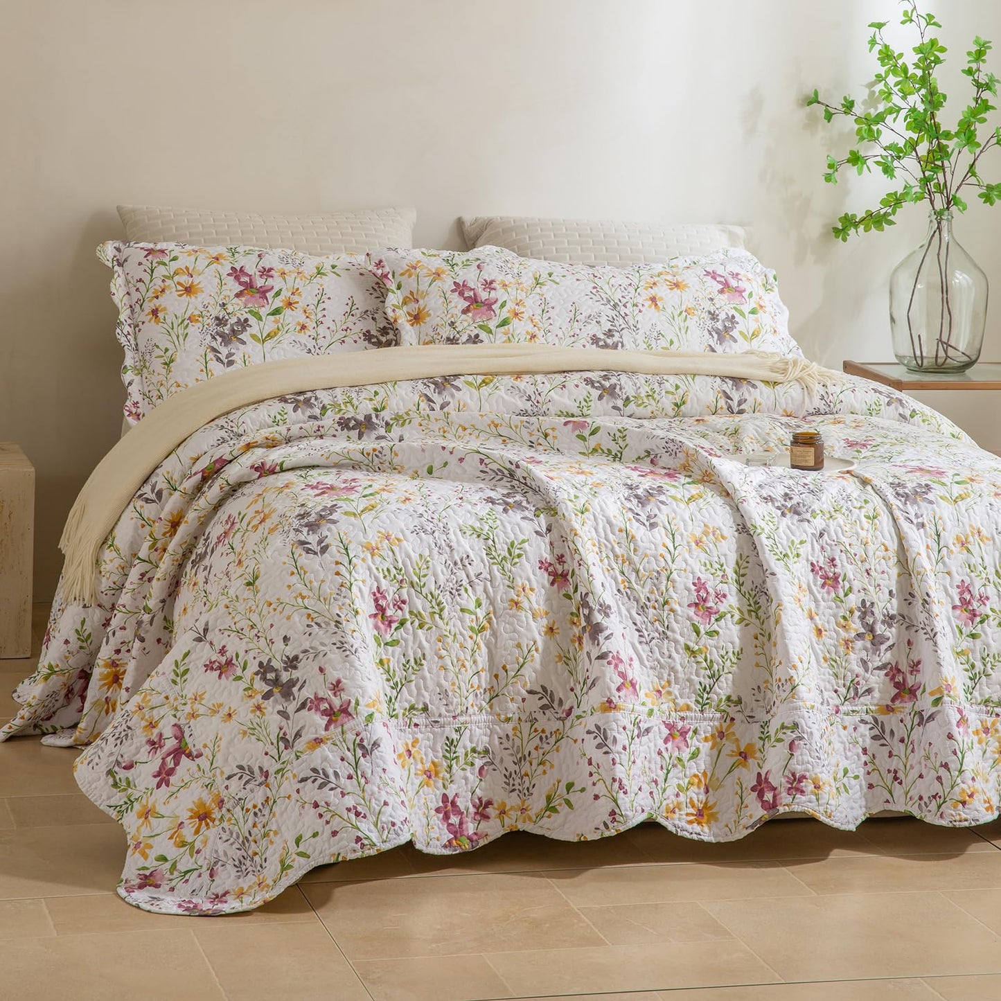 Masaca Oversized King Bedspread 128"x120",Yellow Wild Flower Botanical Printed Pattern Floral Oversized King Quilt Set Lightweight Scallop Extra Large California King Size Quilt Bedding Coverlet Set
