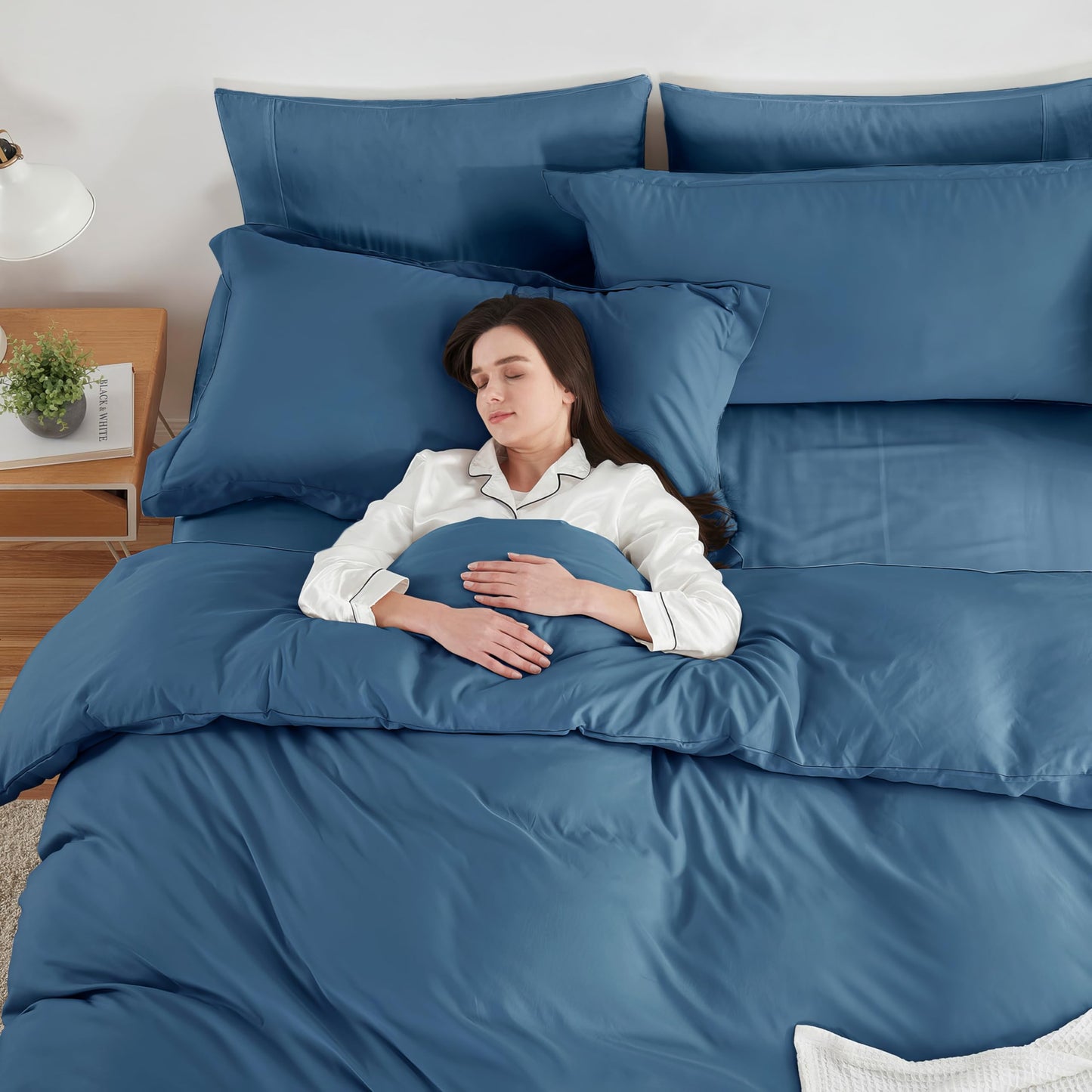 Hearth & Harbor Queen Size Duvet Cover & Bed Sheet Set Blue Heaven, 7 Piece Soft Double Brushed Bedding Set, Includes Duvet Cover, Flat Sheet, Fitted Sheet, Pillowcases and Pillow Shams