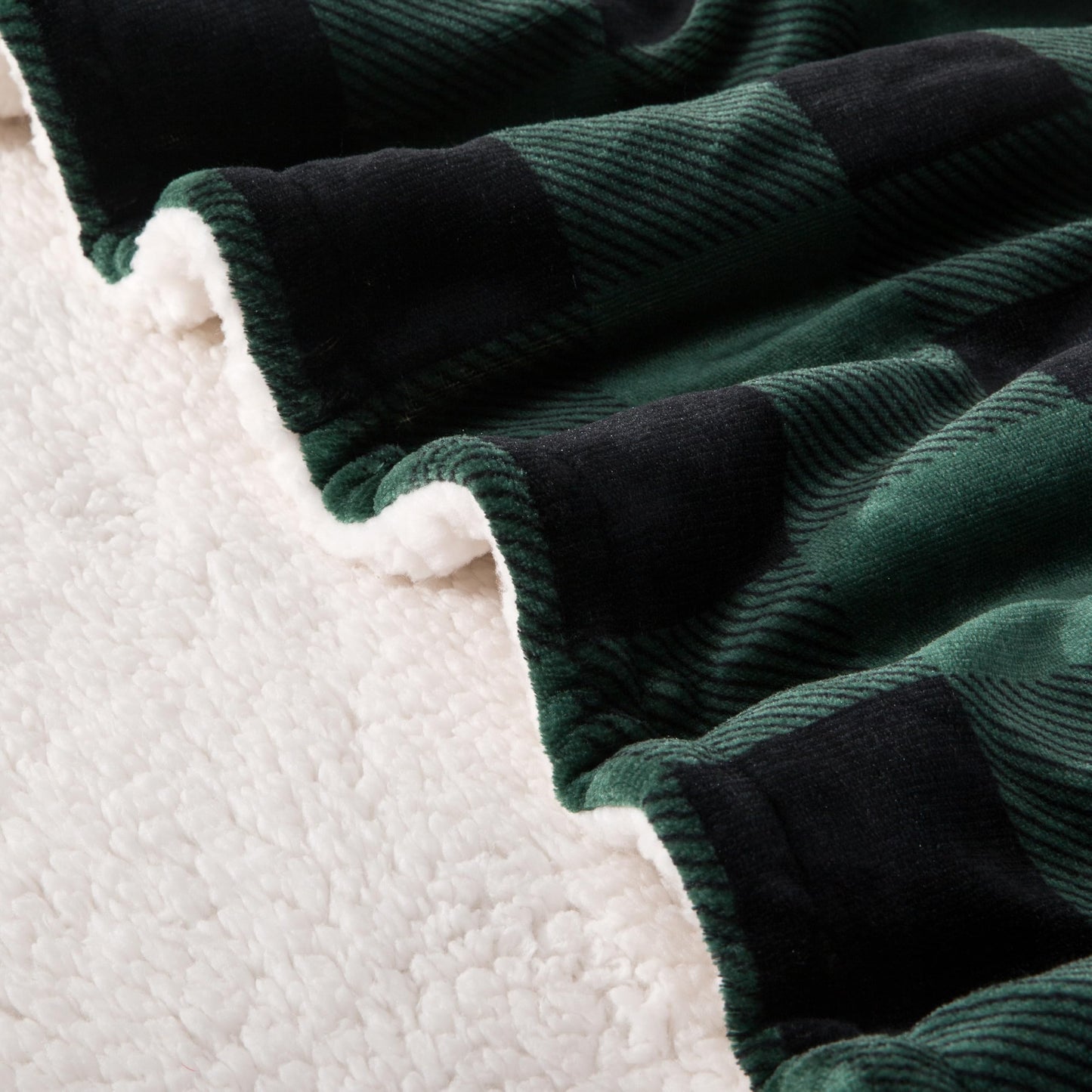 Elegant Comfort Luxury Ultra-Plush Velvet Touch Buffalo Plaid Fleece Throw - Soft, Warm, Cozy Micromink Sherpa-Backing Reversible Blanket for Bed, Sofa and Couch, Buffalo Green