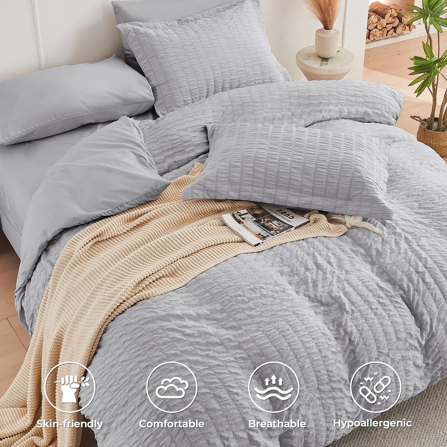HYMOKEGE Light Grey Duvet Cover Queen Size, Ultra Soft 3-Piece Seersucker Duvet Cover Set with Zipper Closure, Soft Brushed Microfiber Bedding Set with 8 Corner Ties (90"x90", 2 Pillowshams)