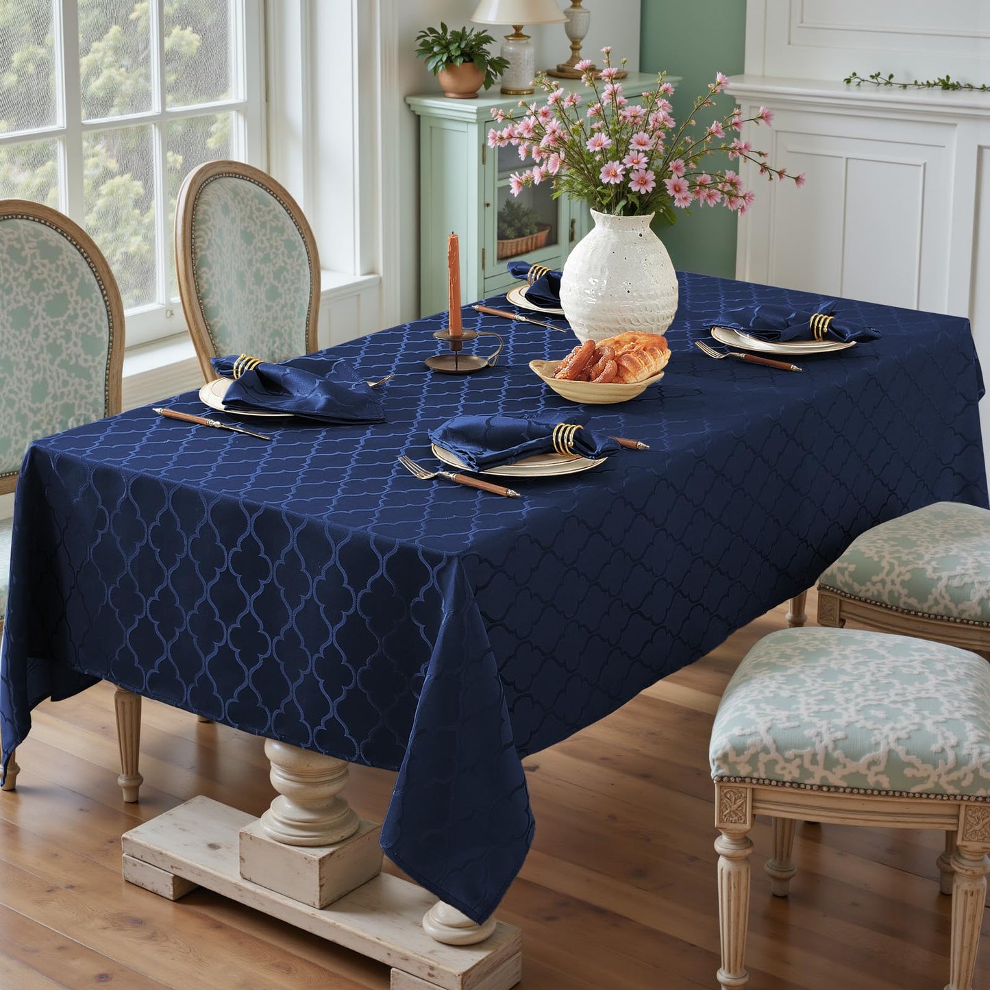 Larponder Tablecloth Rectangle, Jacquard, 52" x 70", Navy