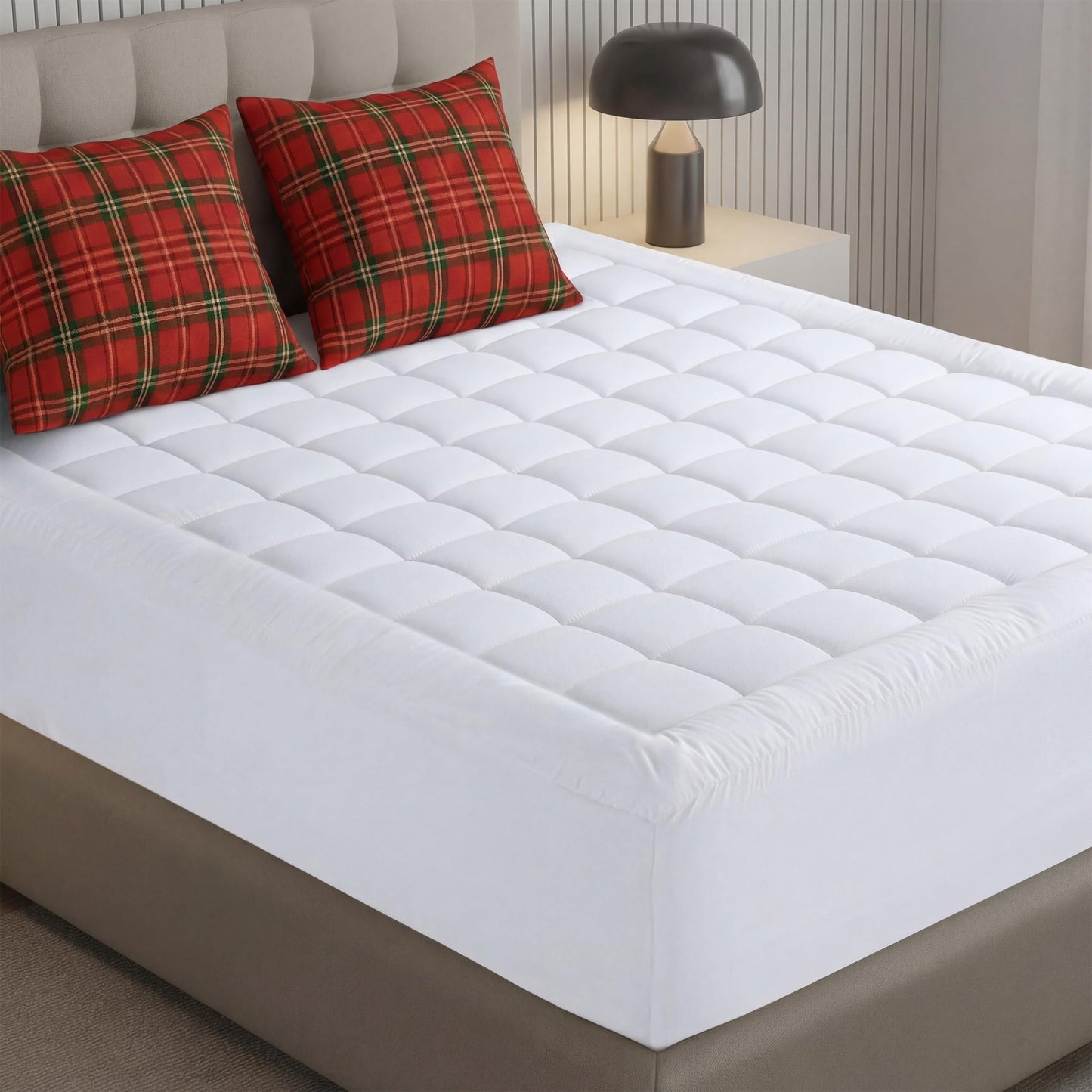 Utopia Bedding King Mattress Pad, Quilted Fitted Premium Mattress Protector, Deep Pocket Cover Stretches up to 16 Inches, Fluffy Pillow Topper (78x80 Inches, White)