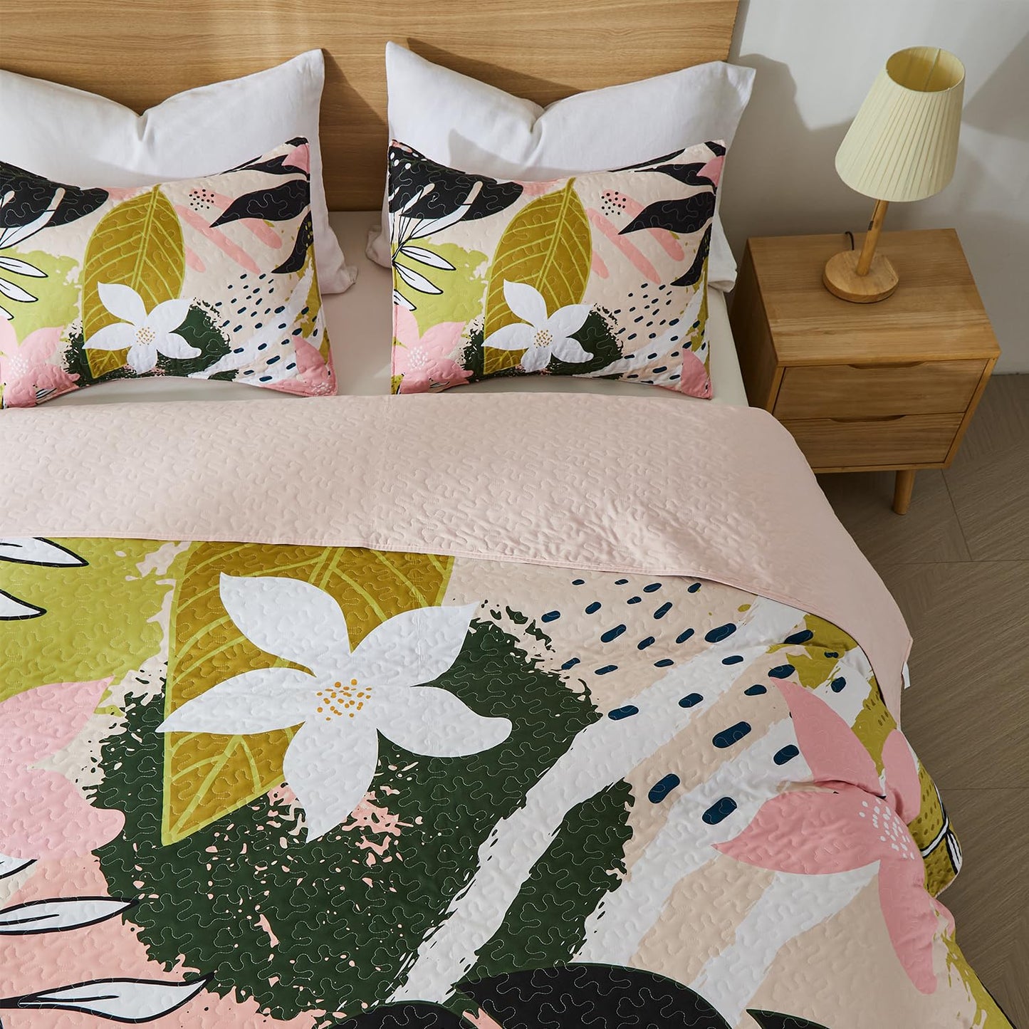 Yogeneg King Quilt Bedding Set,Elegant Botanical Pattern Oliver Green King/Cal King Quilt Set,3 Piece Lightweight Soft Summer Bedspread Coverlet with 2 PIillow Shams,All Season(Oliver Green,110"x96")