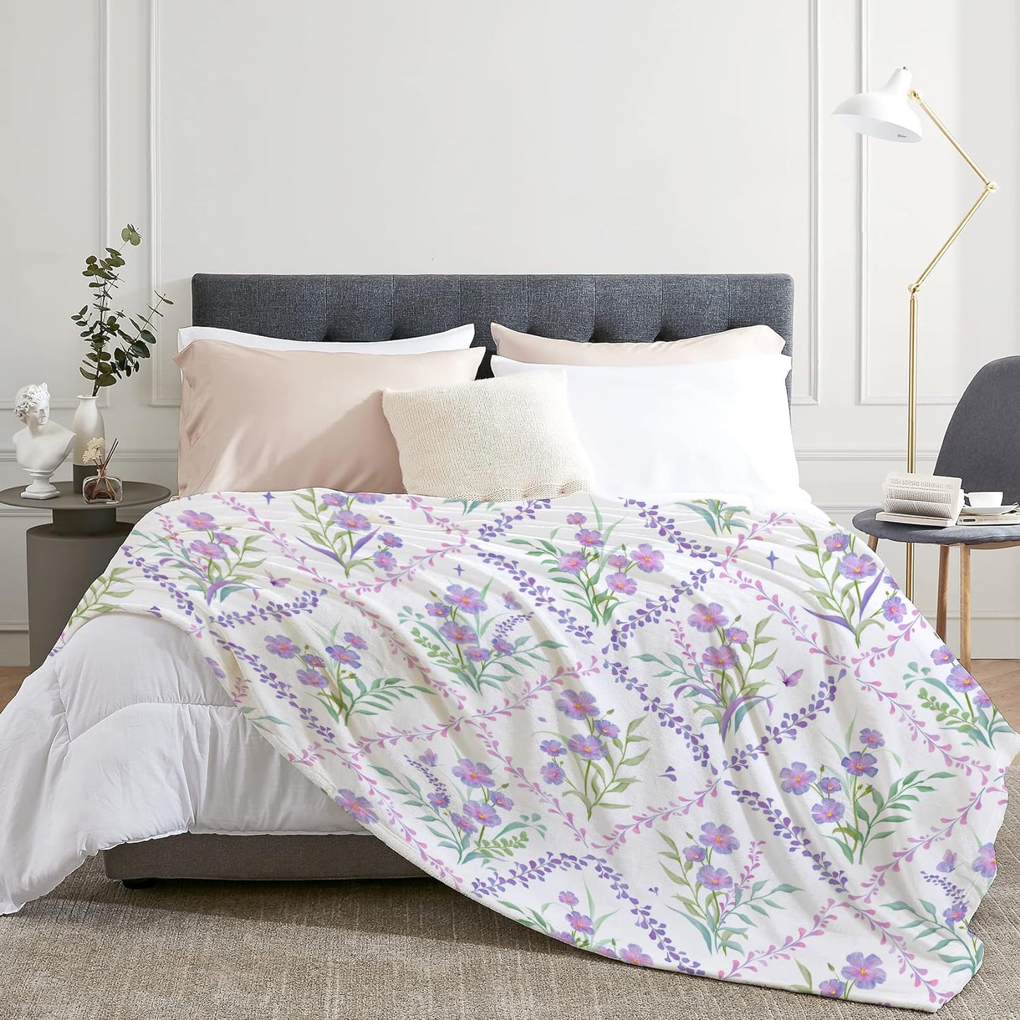 Purple Floral Throw Blanket Flower Botanical Throw Blankets Spring Summer Flannel Throw Blanket Floral Fleece Warm Cozy Bed Blankets Super Soft Plush Blankets for Bedding Couch Sofa 50"x60"
