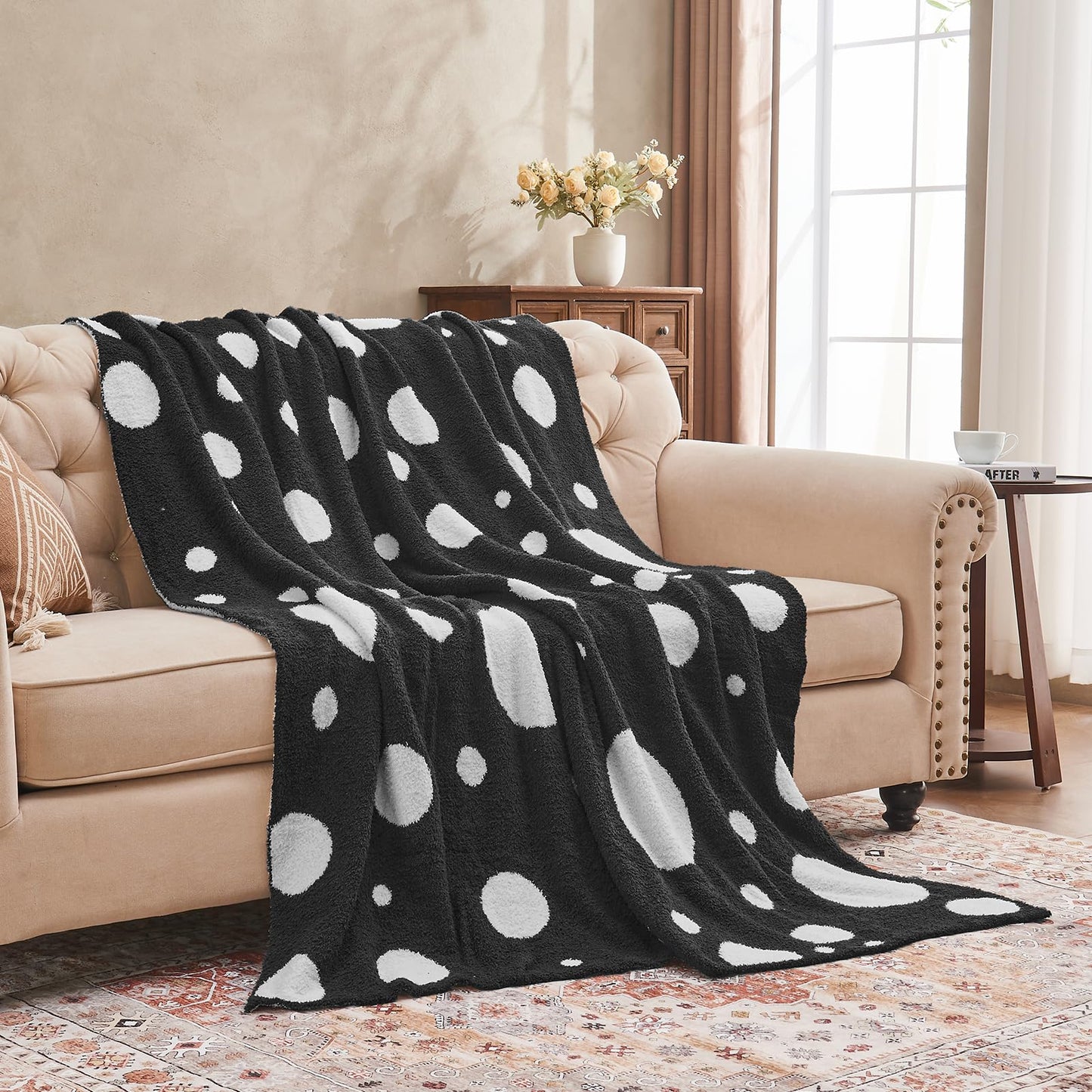 Douceur Polka Dot Throw Blanket for Couch Sofa Bed, Reversible Cozy Fluffy Super Soft Bedroom Blanket, Plush Jet Black Throw Blanket, 60×80 inches