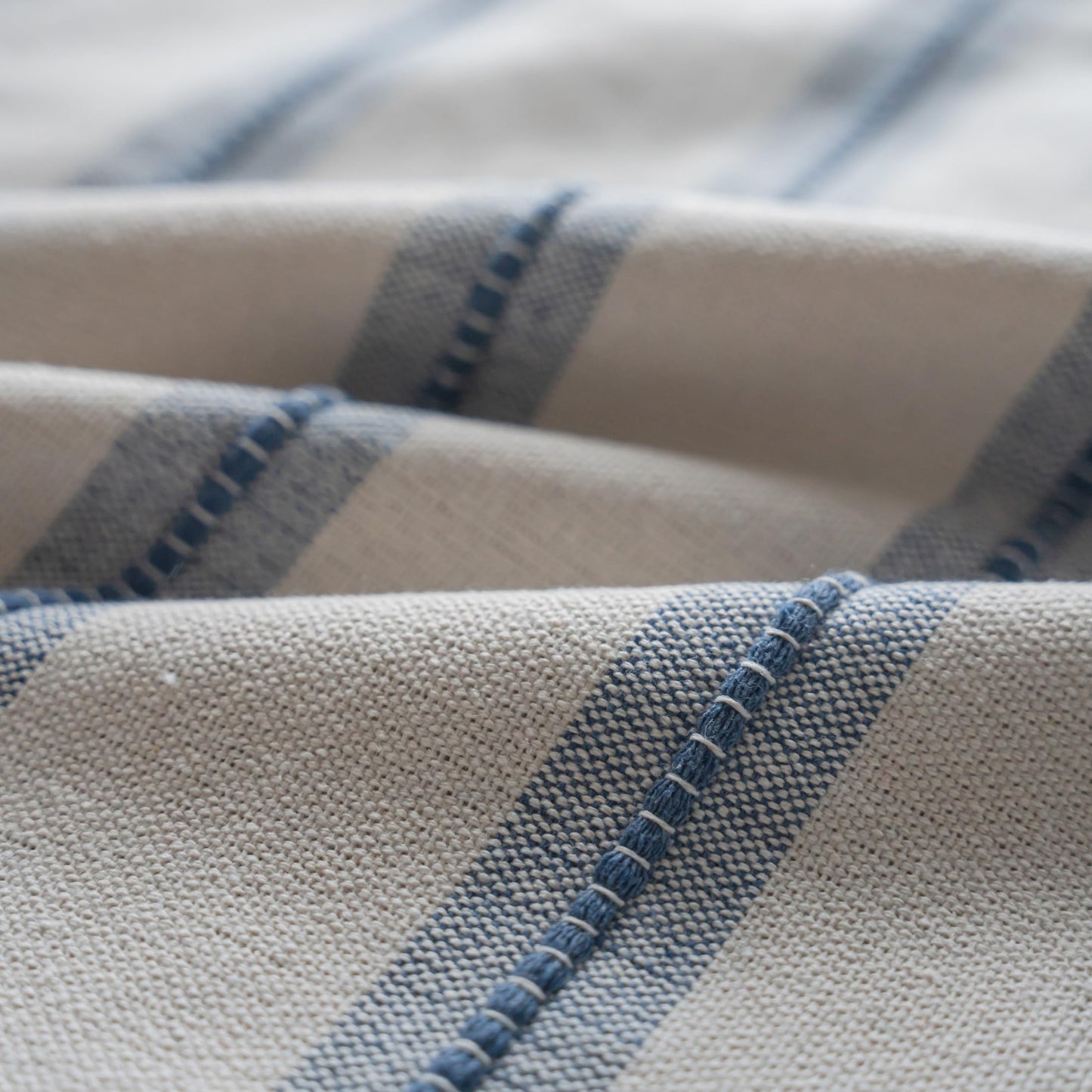 Cethom Boho Throw Pillow Covers 18x18 Set of 2, Beige and Blue Striped Decorative Pillow Cases for Couch Chair Bed, Textured Farmhouse Accent Cushion Covers for Living Room Bedroom Sofa Home Decor