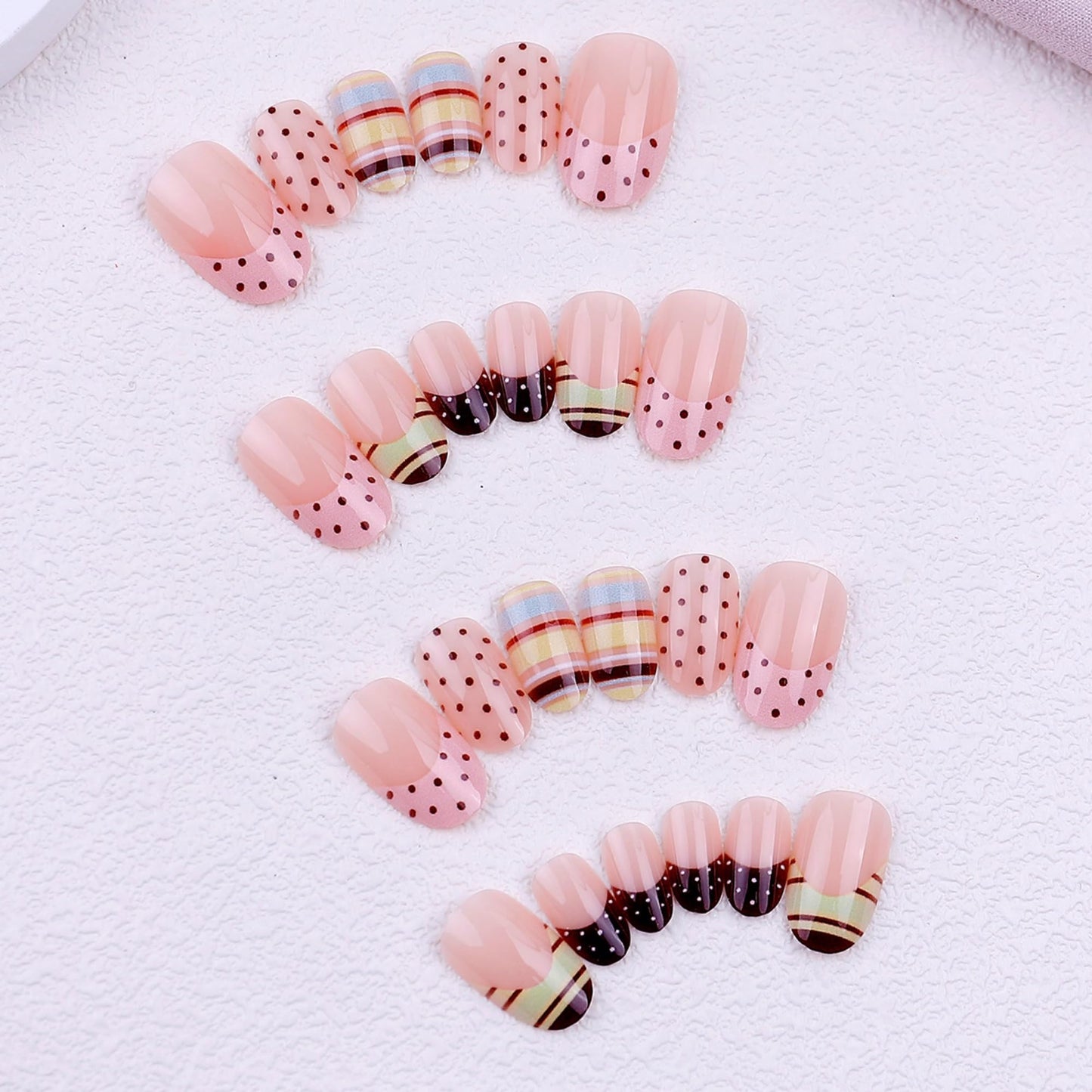 OCTOSWAVE Oval Press on Nails for Women, Short Acrylic Fake Nails with Polka Dot & Plaid Design, Cute Nail Art for Party, Date, Office, 24Pcs
