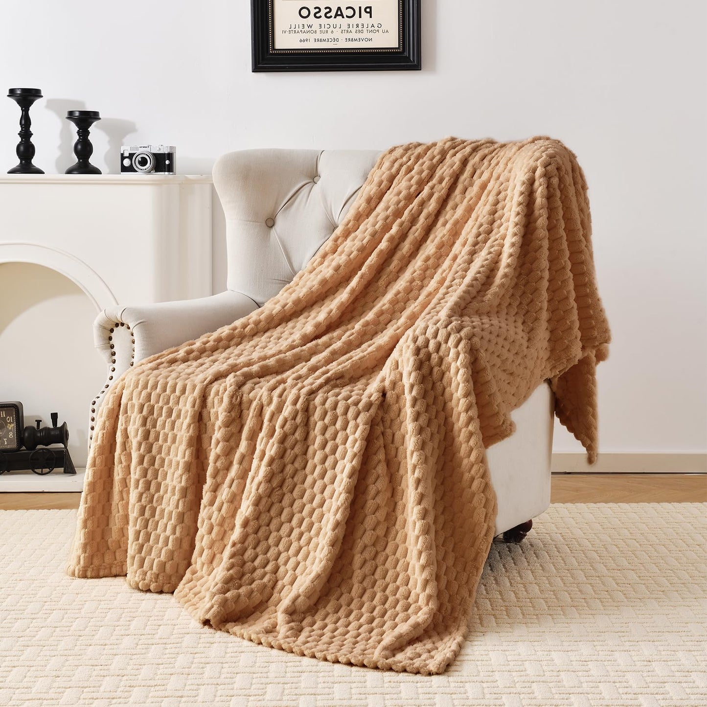 PLEASANT BOULEVARD Fleece Throw Blanket for Couch with 3D Turtle Shell Jacquard Soft Blanket, Fuzzy Blanket for All Seasons 90x90 Inches, Camel