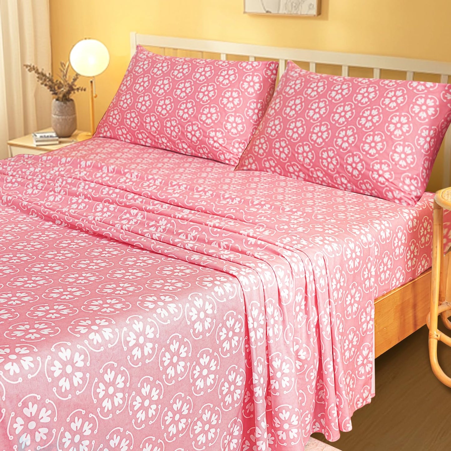 MARQUESS Printed Flannel Sheets Queen Size, Microfiber Brushed Flannel Bed Linen Set Deep Pocket Ultra Soft & Durable, 4 Piece (Pink, Queen)
