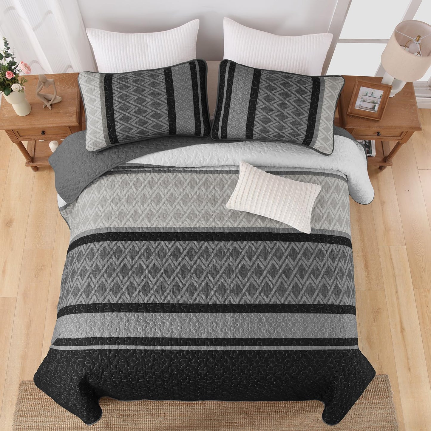 Dinjoy Queen Quilt Set Dark Grey,Striped Bedspread Queen Size, Fall Bedding Sets 3 Pieces Micofiber Lightweight Mens Quilts with 2 Pillow Shams Black Gray Coverlet Bed Sets for Family 96''x90''