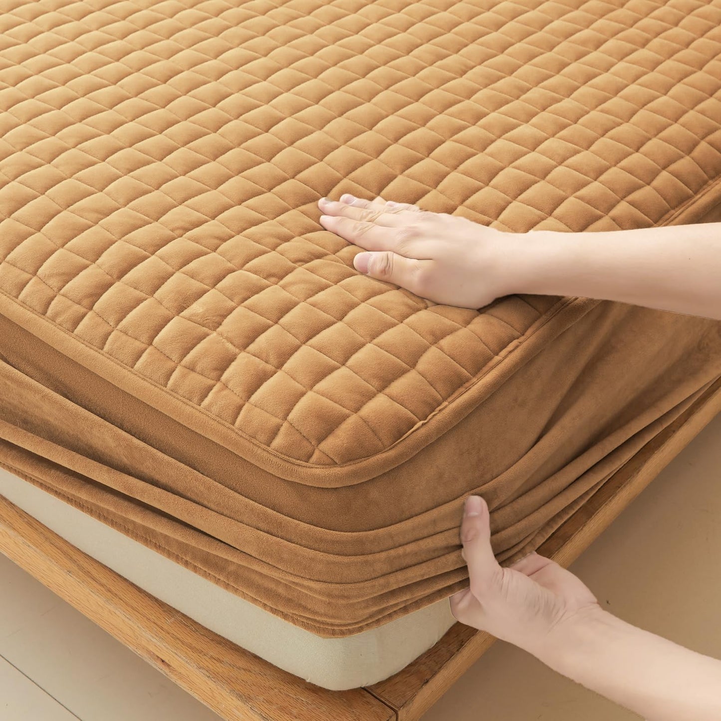 LweiPsqLin Quilted Flannel Fitted Sheets,Soft Flannel Fleece Mattress Top- Suitable for Fall and Winter,Fitted Deep Pocket Up to 15''. (Yellow, Twin)