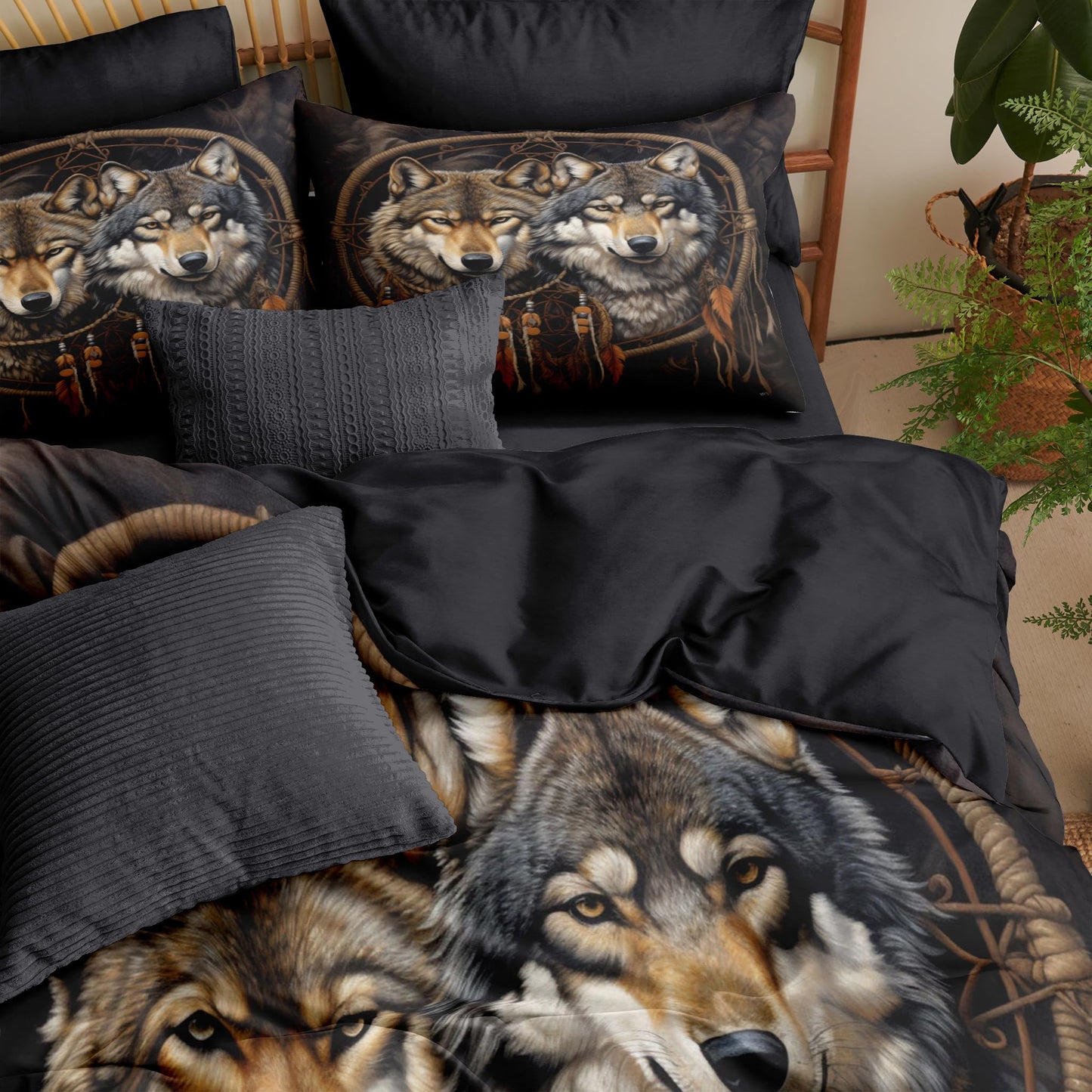 CCoutueChen Black Wolf Comforter Set Queen Size, Cabin Lodge, Wildlife Animal Print Bedding Set with Dreamcatcher, Soft Microfiber Lightweight Comforter,3 Pcs 2 Pillowcases/90 x90