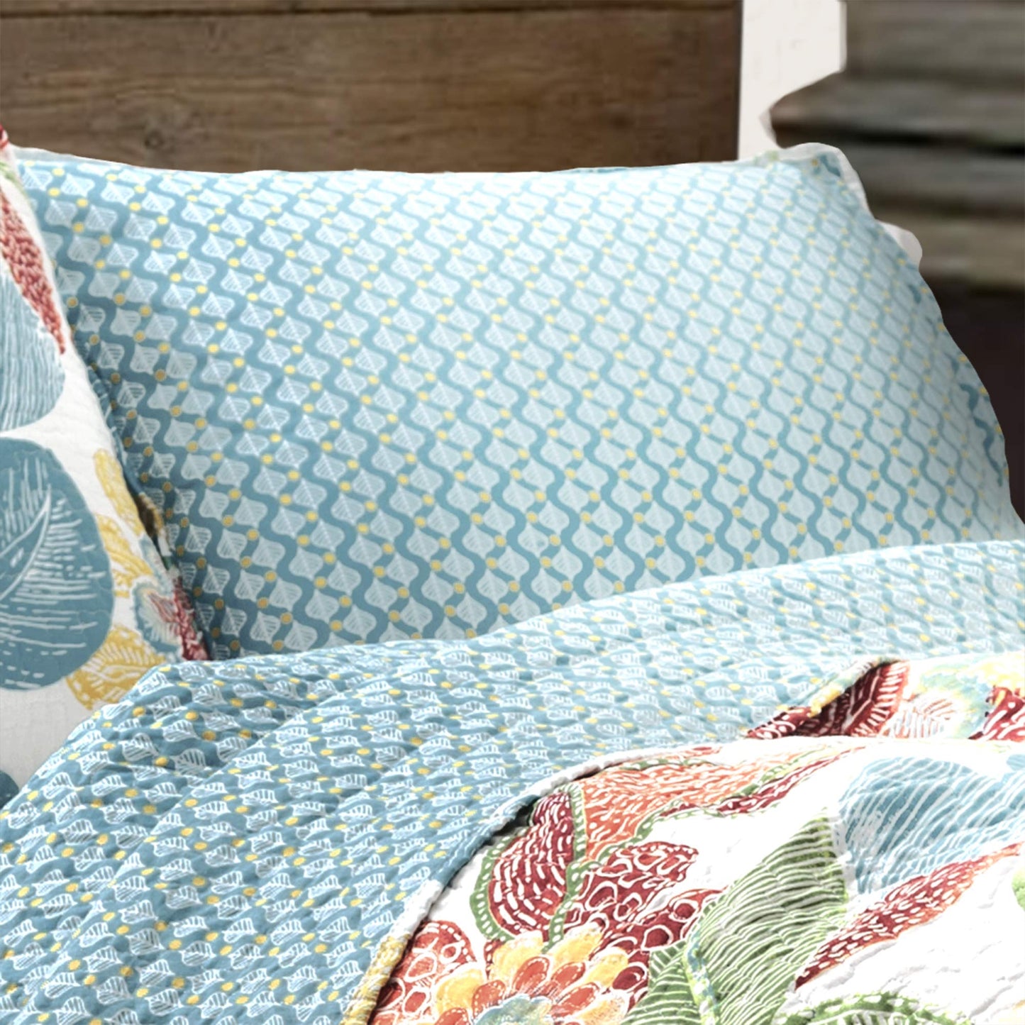 Lush Decor Layla Quilt Floral Leaf Print 3 Piece Reversible Bedding Set Full/Queen Orange & Blue
