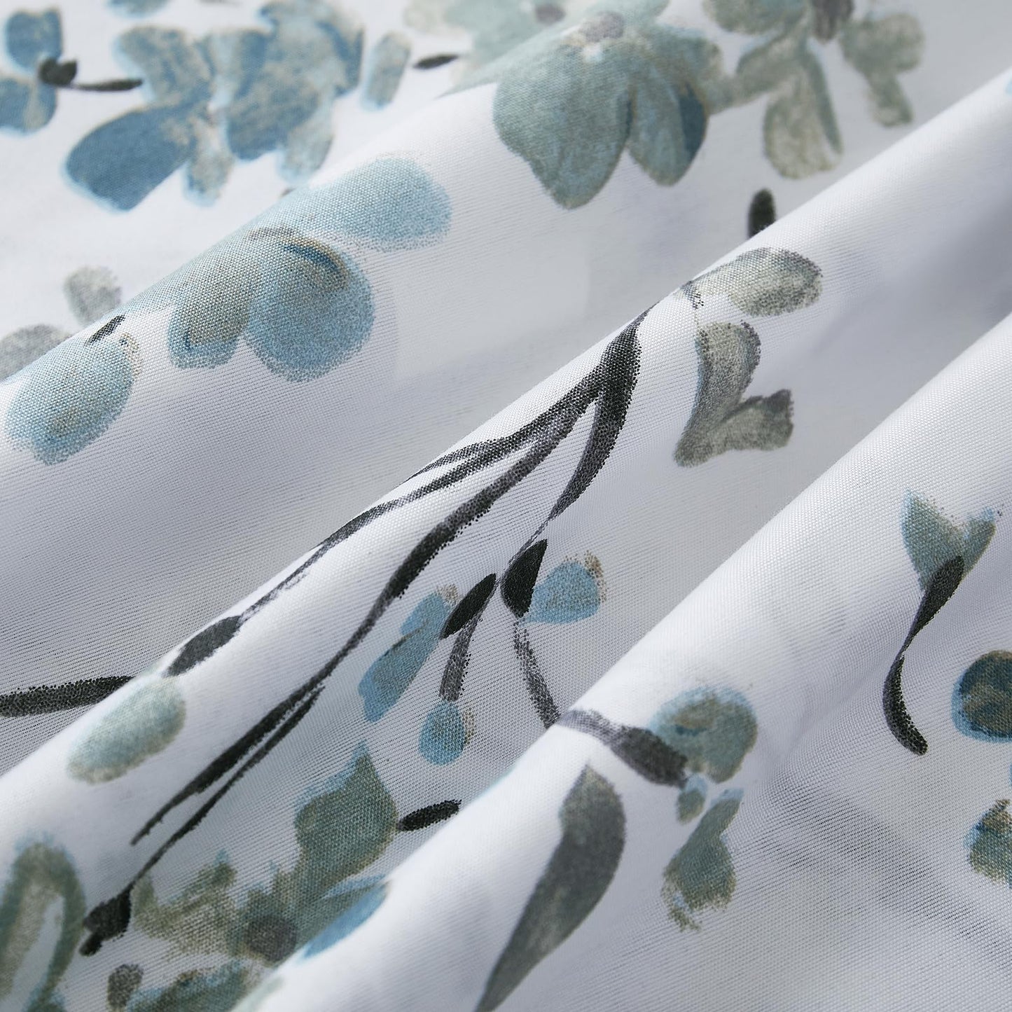 Vaulia Soft Microfiber Floral Duvet Cover King Size, Blue Chic Botanical Print Pattern, Lightweight and Breathable Design, 3-Piece Set (1 Duvet Cover 2 Pillow Shams)