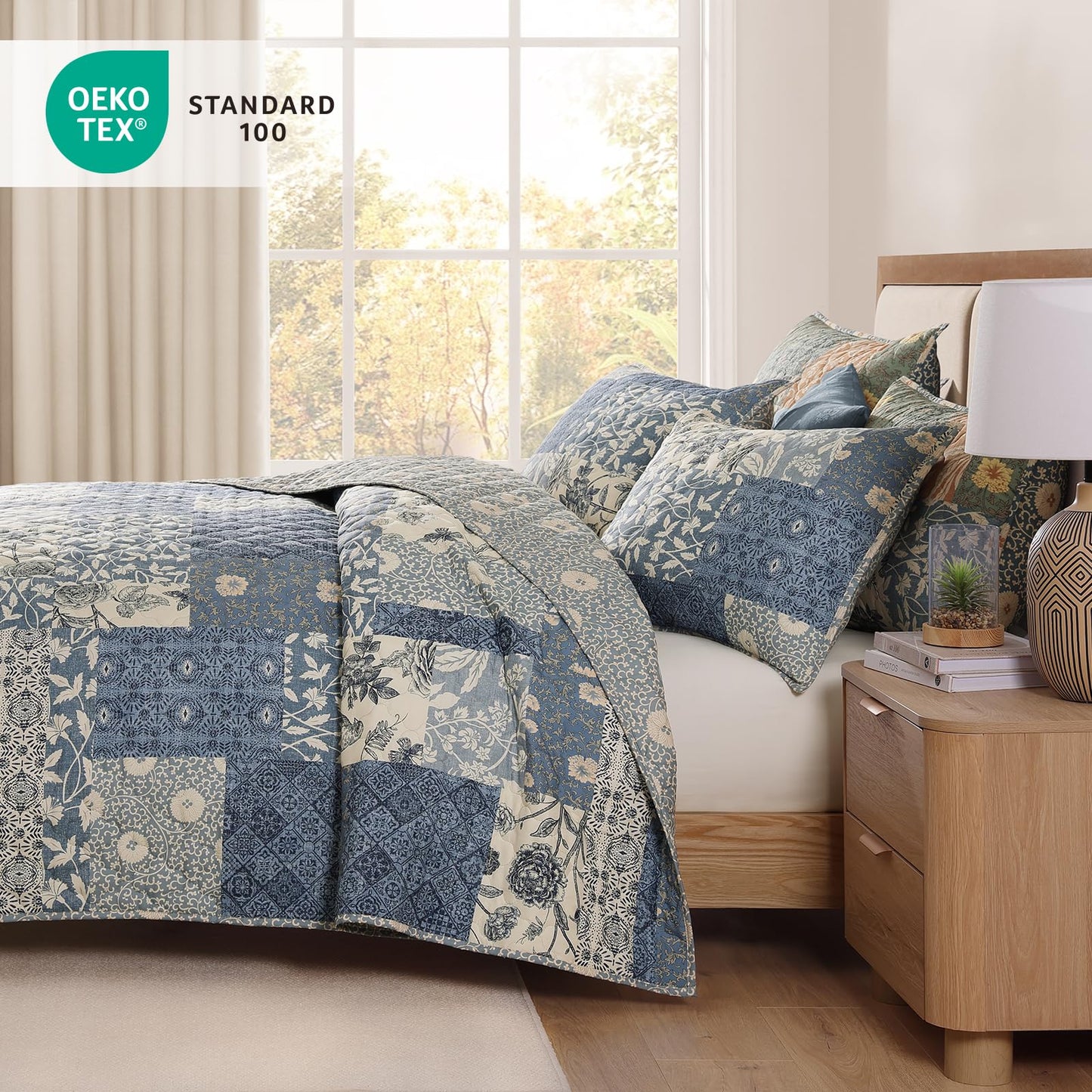 CASAAGUSTO Queen Quilt Set - 3 Pieces Patchwork Blue Quilt Bedding Set, Lightweight Queen Bedspread Coverlet, Reversible Floral Bed Cover for All Seasons (90"x94", 1 Quilt + 2 Pillow Shams)