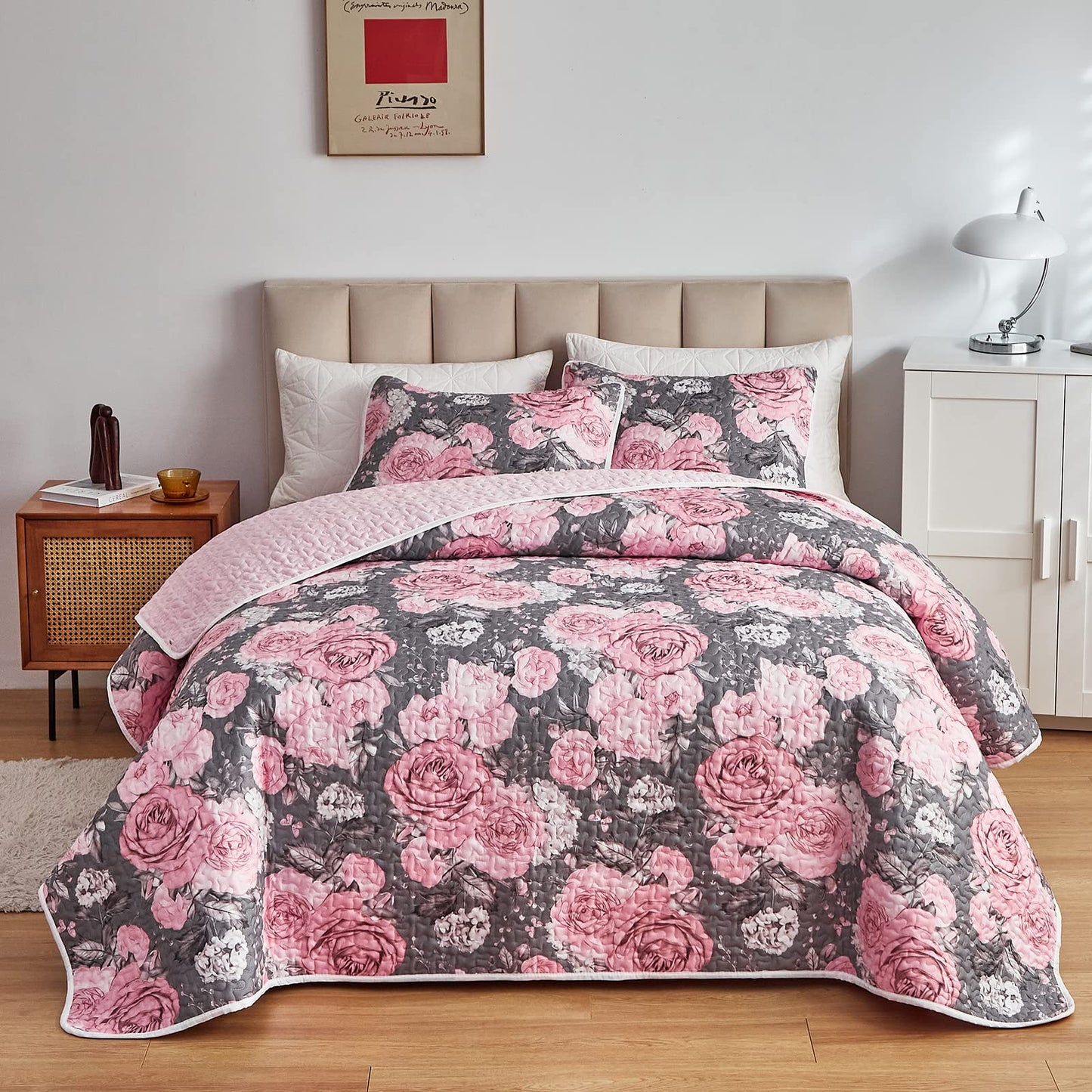 3 Pieces Quilt Set Grey with Pink Floral Quilt Bedding Set Queen Size Soft Microfiber Lightweight Reversible Coverlet Bedspread for All Season Grey Flower Quilt Set (1 Quilt+ 2 Shams)