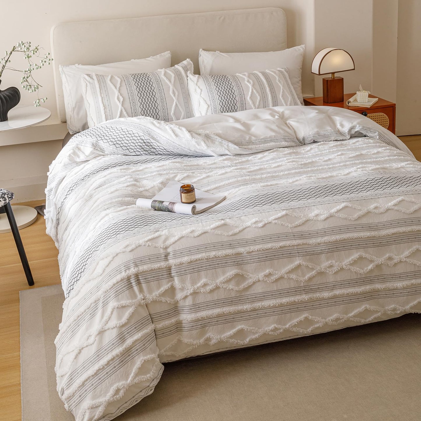 CLOTHKNOW White Black Bohemian Queen Comforter Set Jacquard Clipped Bedding Comforter Sets Soft Farmhouse All Season