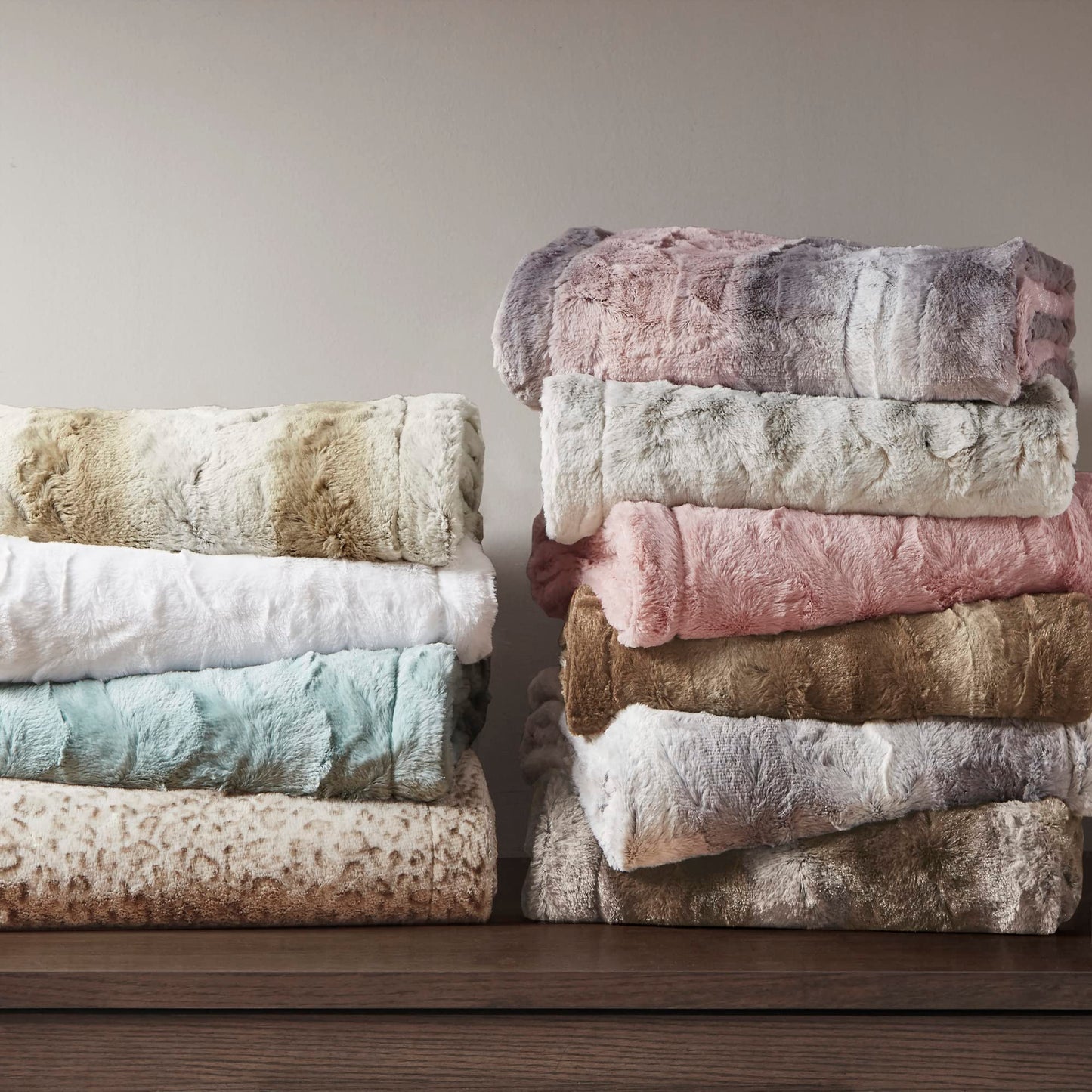 Madison Park Zuri Soft Plush Luxury Oversized Faux Fur Throw Animal Stripes Design, Faux Mink On The Reverse, Modern All Seasons Blanket for Bed, Sofa Couch, Office, Aqua, 60x70