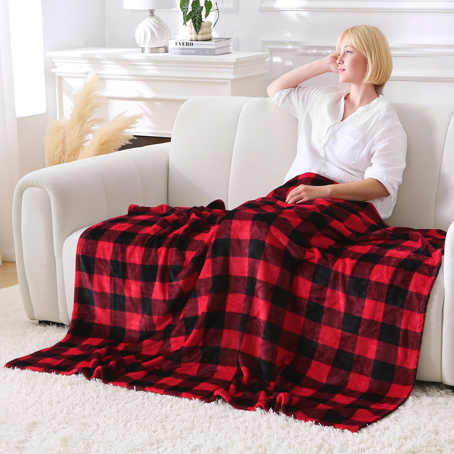 Viviland Checkered Blanket King Size - Soft Fuzzy Cozy Buffalo Plaid Microfiber Blanket for Bed, 90x108 Inches