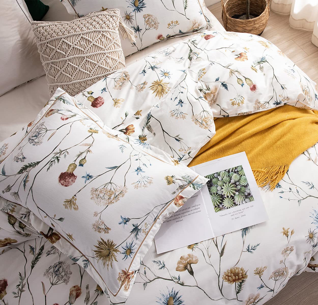 SLEEPBELLA Comforter Queen Size, 600 Thread Count Cotton White Printed with Blue & Blush Flowers Cotton Comforter Set,Down Alternative Bedding Set 3Pcs(Queen, White Floral)