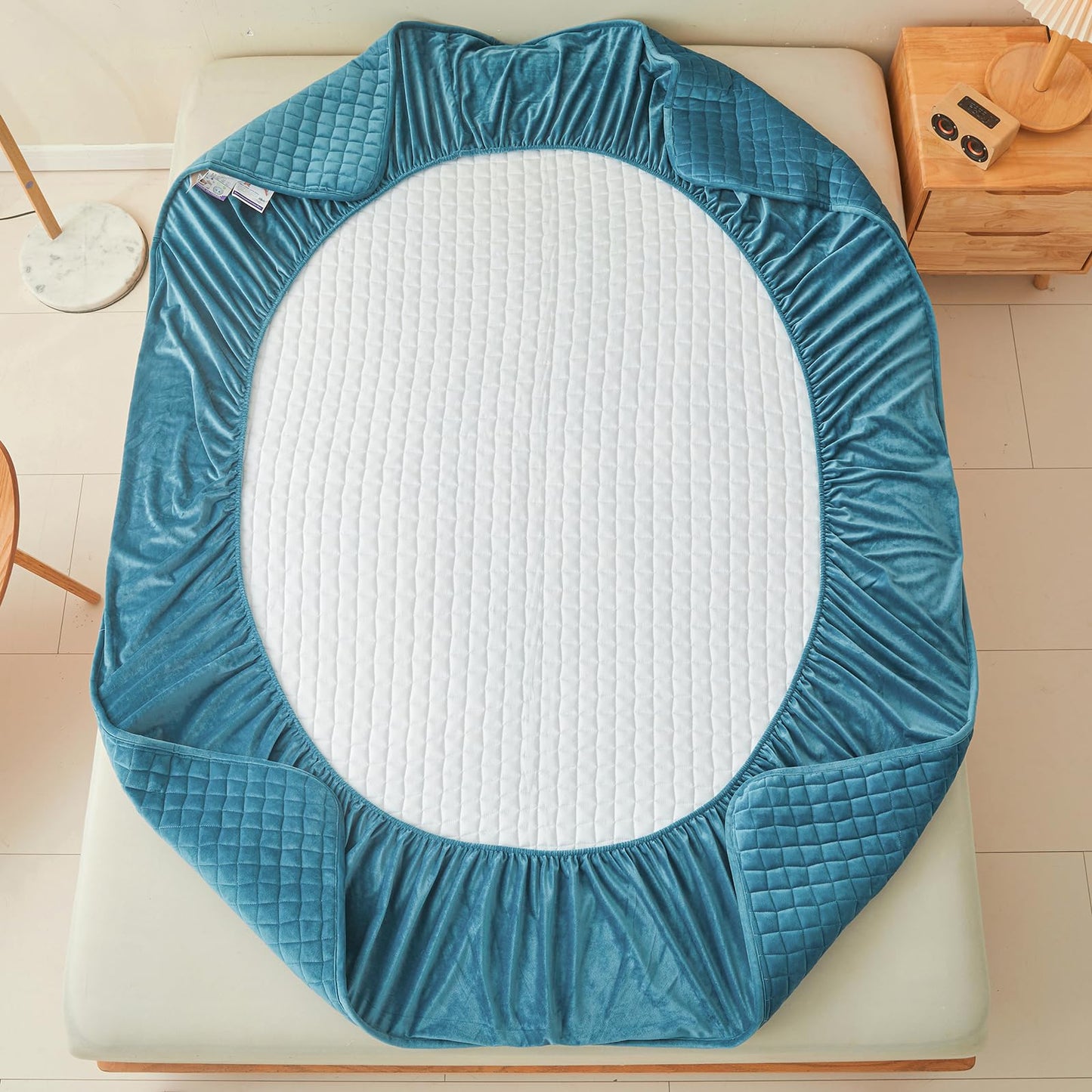 LweiPsqLin Quilted Flannel Fitted Sheets,Soft Flannel Fleece Mattress Top- Suitable for Fall and Winter,Fitted Deep Pocket Up to 15''. (Blue, Twin)
