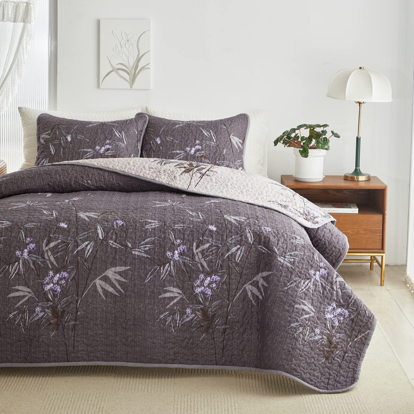 Flysheep Quilt Set 3 Pieces King Size, Black Leaves Botanical Design Reversible Bedspread Coverlet Set, Soft Microfiber Lightweight Bed Cover for All Season (102" x 90", 1 Quilt+ 2 Pillow Shams)