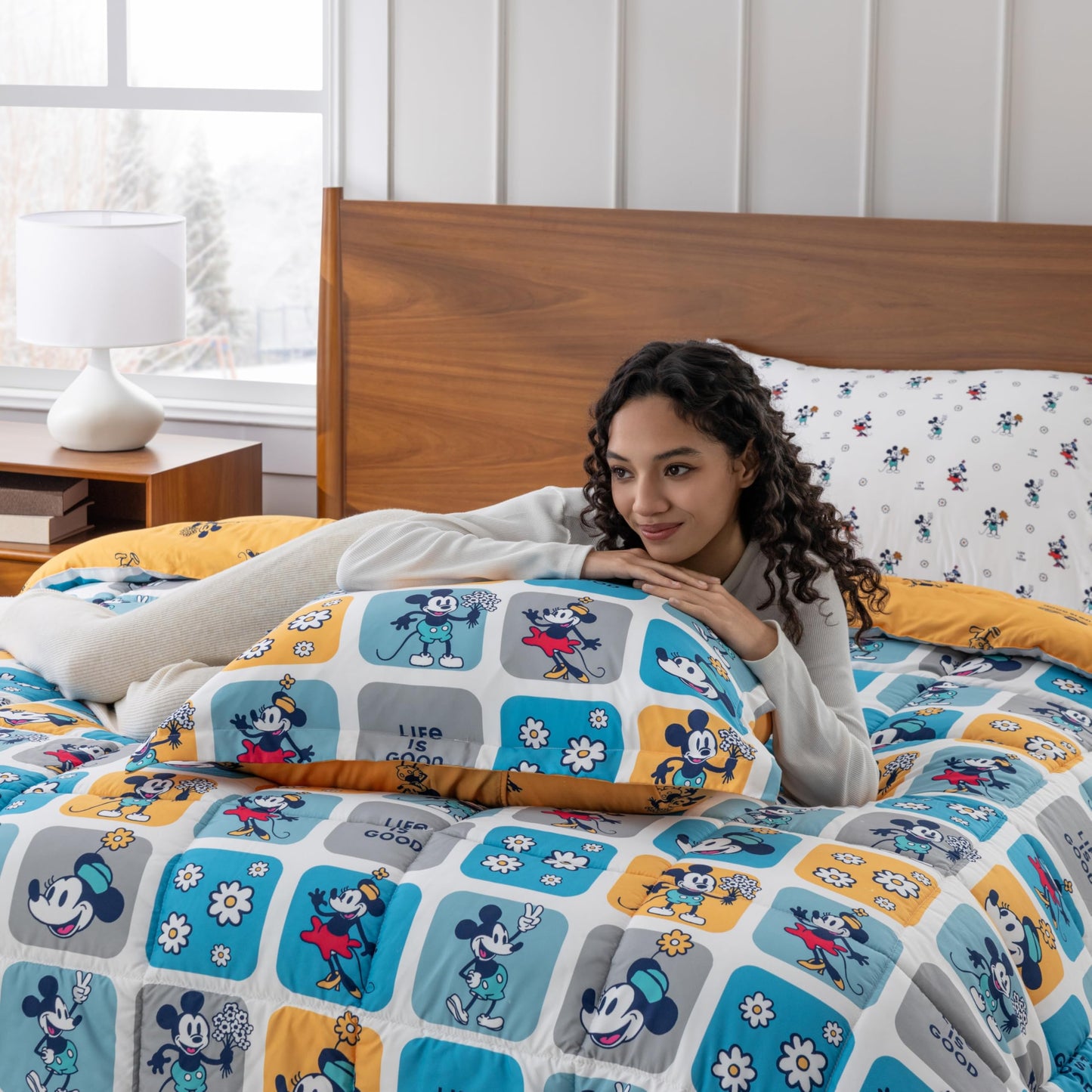 Berkshire LIG Printed Reversible Microfiber Comforter Set–5-Piece, Ultra Soft All-Season Bedding for Kids, Wrinkle & Fade Resistant, Twin, Steamboat Willie Boxes Extra Large Blue