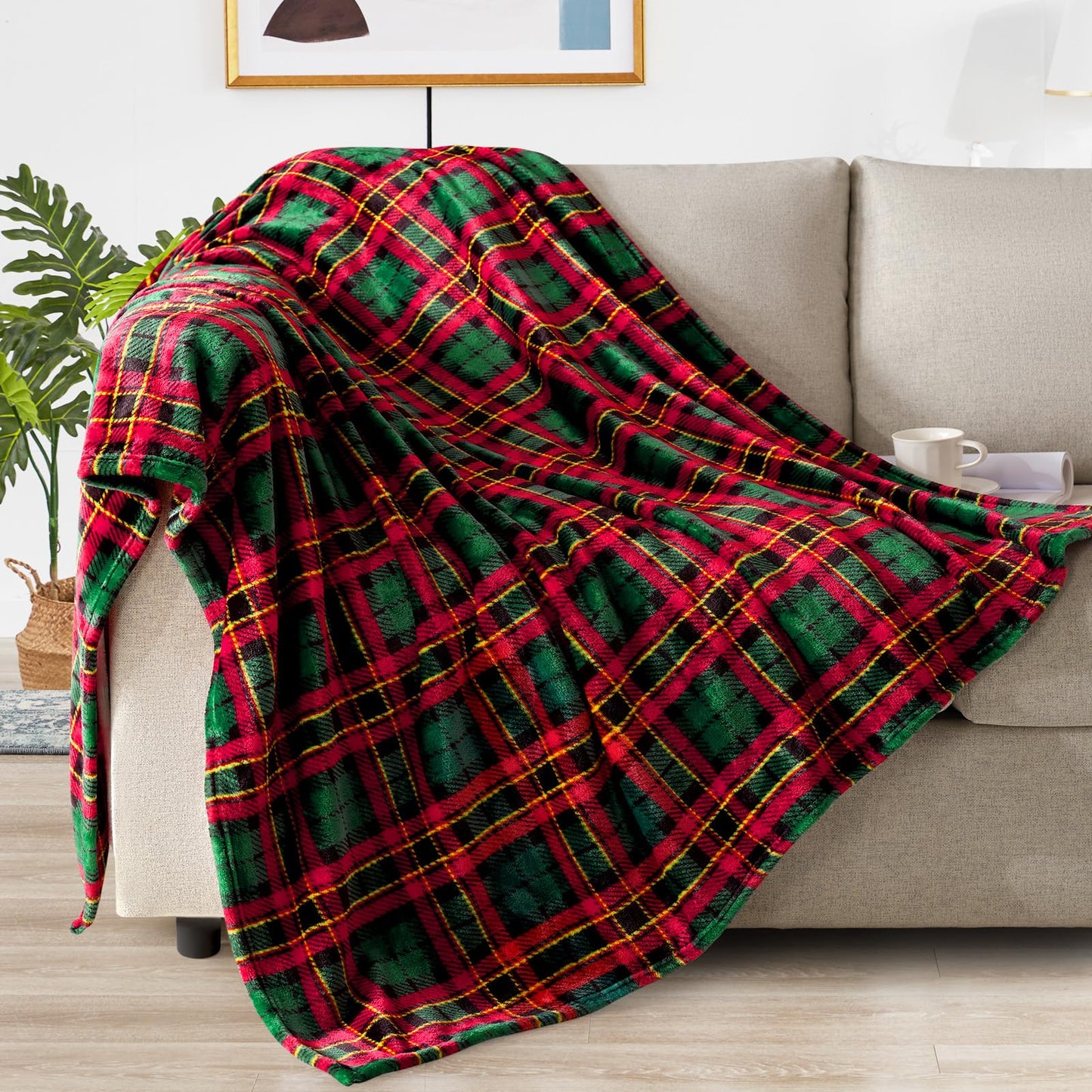 Touchat Fleece Throw Blankets, Buffalo Plaid Throw Blanket for Couch Sofa Bed, Soft Warm Fuzzy Cozy Plush Checkered Blanket, Lightweight Farmhouse Decor (Red and Green Plaid, 50“ x60”)