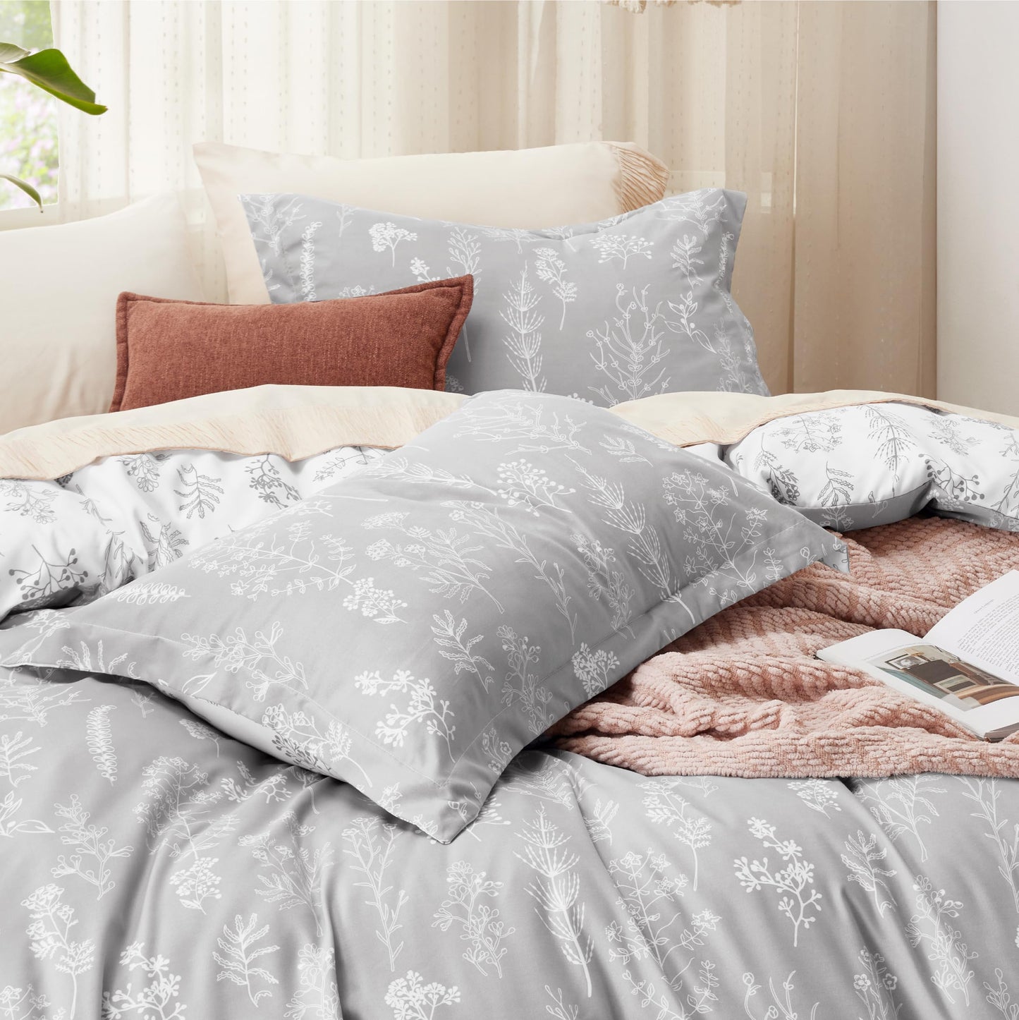 Bedsure Duvet Cover King Size - Reversible Grey King Duvet Cover Set with Zipper Closure, 3 Pieces Botanical Floral Patterned Bedding Set with 8 Corner Ties and 2 Pillow Shams