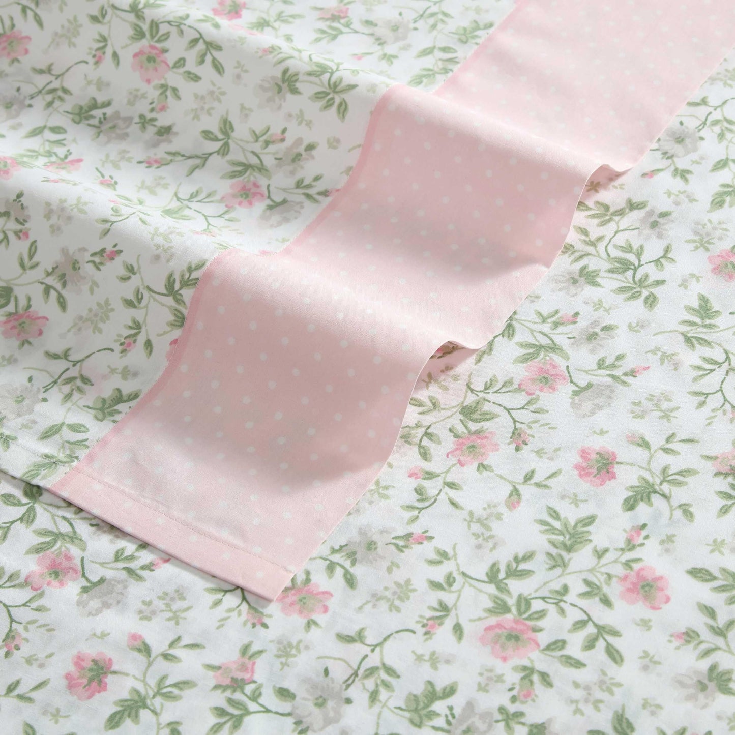 Laura Ashley – Twin Size Sheet Set, Crisp & Lightweight Cotton Percale Bedding with Fitted Sheet and Pillowcase, Floral Room Decor, Deep Pocket, College Dorm Room Essentials (Bonnie Pink)