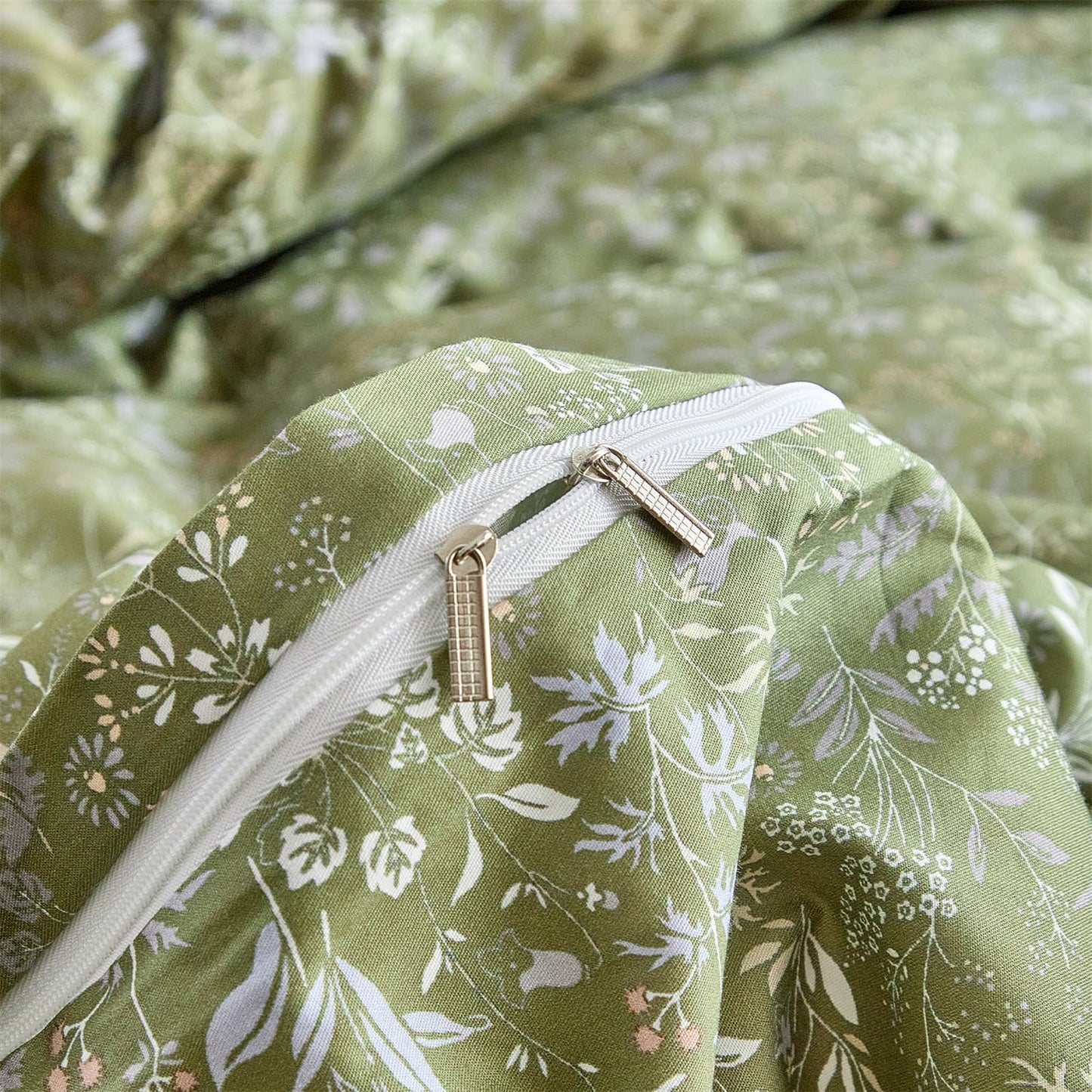 mixinni 3 Pieces Duvet Covers King Size, 100% Cotton Comforter Cover Wildflower Printed on Army Green Floral Bedding Set with Zipper Closure 4 Ties (1 Duvet Cover 104"x90", 2 Pillow Cases 20"x36")
