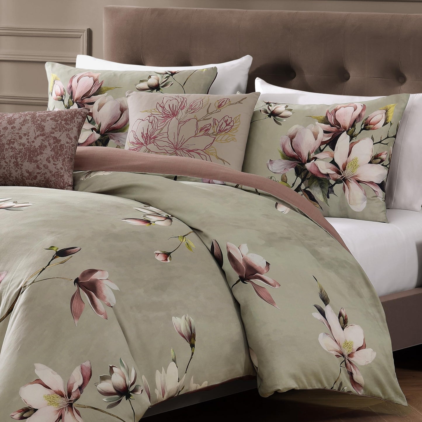 Bebejan Purple Lilies 100% Cotton Sateen 5 Piece Comforter Set, Purple Floral Reversible Bedding Comforter Set, 1 Comforter, 2 Shams & 2 Pillows (King/Cal King)