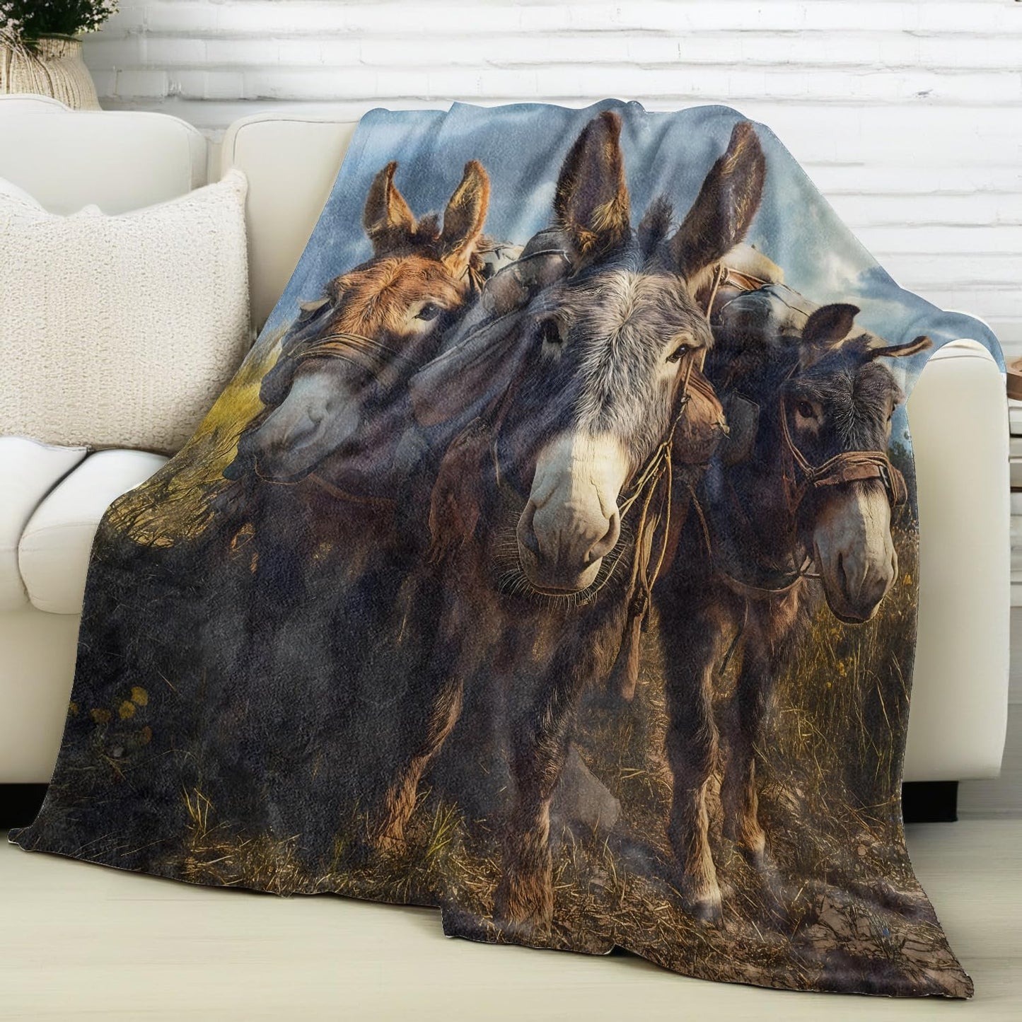 vnlvnl Donkey with Travel Pack Blanket Lightweight Flannel Blankets Gifts for Adults Realistic Countryside Printed Throw for Couch Chair Office Bedroom Fall Thanksgiving Decor, 60x50inch