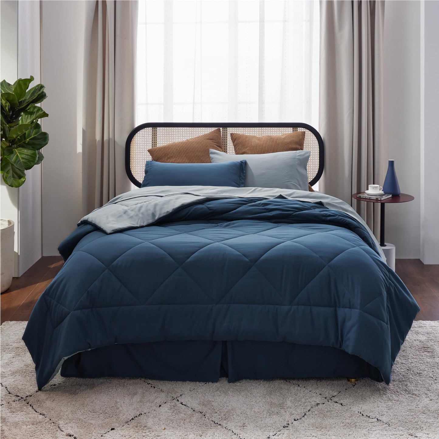 Bedsure Twin XL Comforter - 5 Pieces Reversible Blue Bed in a Bag, Twin XL Bedding Comforter Set College Dorm Essentials for Guys with 1 Flat Sheet, 1 Fitted Sheet, 1 Pillowcase and 1 Pillow Sham