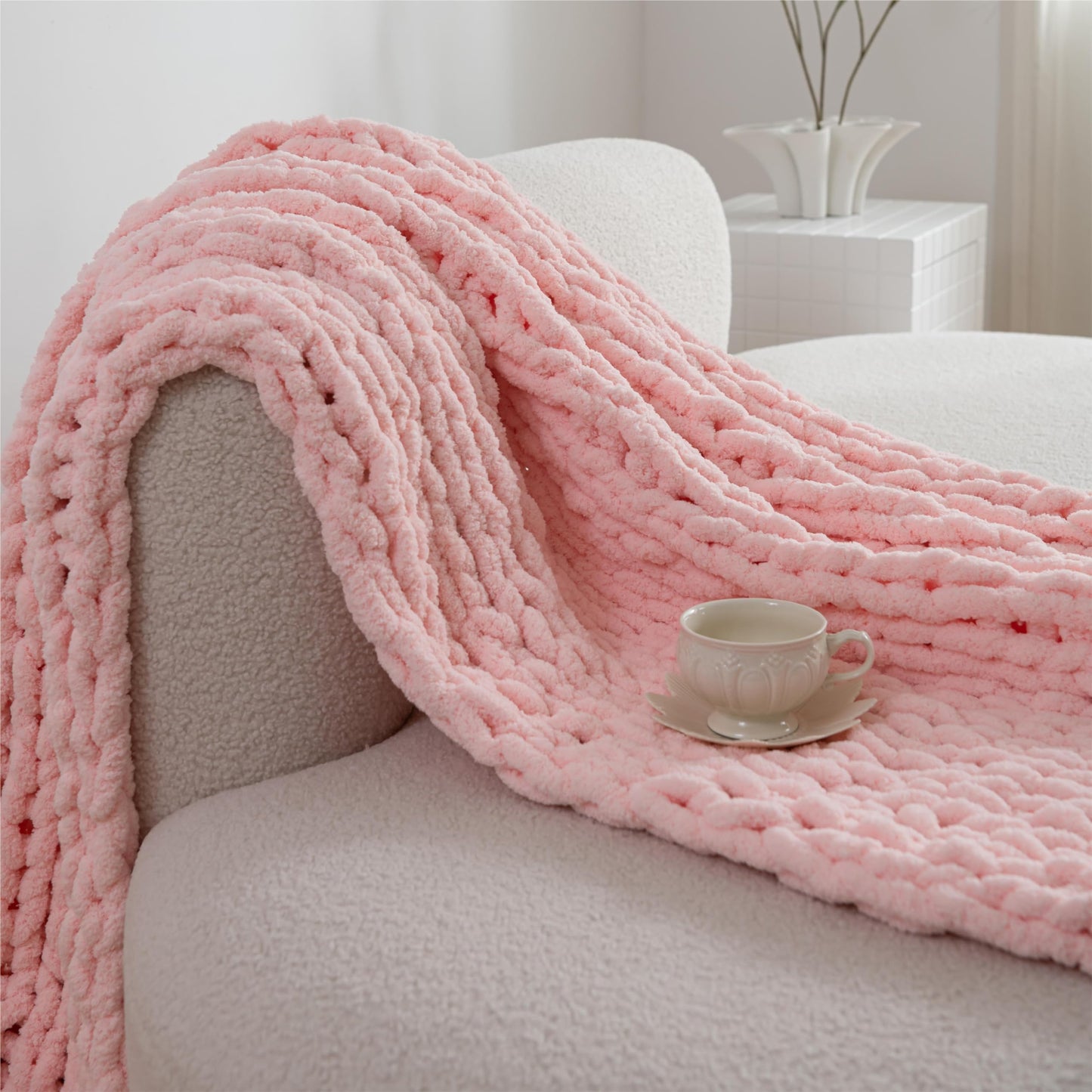 RIWASURNA Chunky Knit Blanket Throw 51"×63" Knitted Throw Blankets for Couch Bed Fluffy Soft Blanket with Jumbo Chenille Yarn Thick 100% Handmade(Pink)