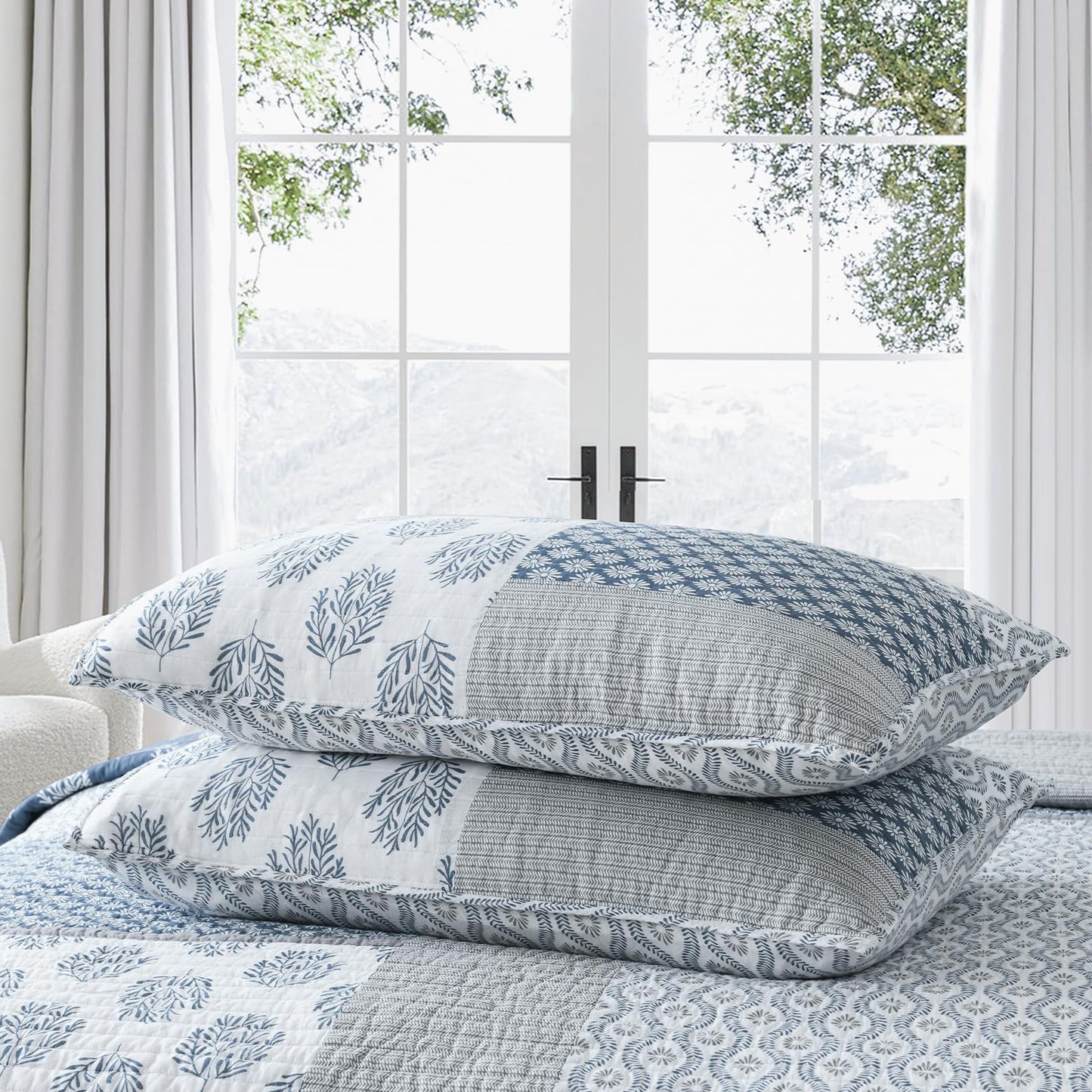 Finlonte King Size Quilt, 100% Cotton Comforter King Size, Blue Grey Farmhouse Quilted Bedspread, Patchwork Lightweight Reversible Quilt Bedding Set for King Bed, 3-Pieces