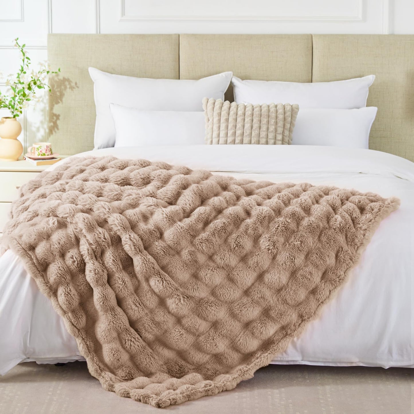 EXQ Home Fluffy Faux Rabbit Fur Throw Blanket for Couch, Soft Luxury Bubble Double Sided Plush Blanket, Cozy Thick Warm Fuzzy Decorative Blanket for Bed Chair Sofa Living Room,50"X60"(Brown)