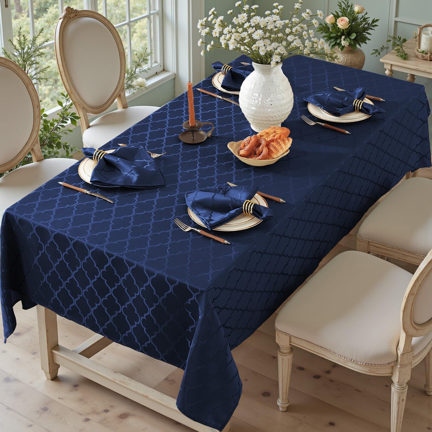 Larponder Tablecloth Rectangle, Jacquard, 52" x 70", Navy