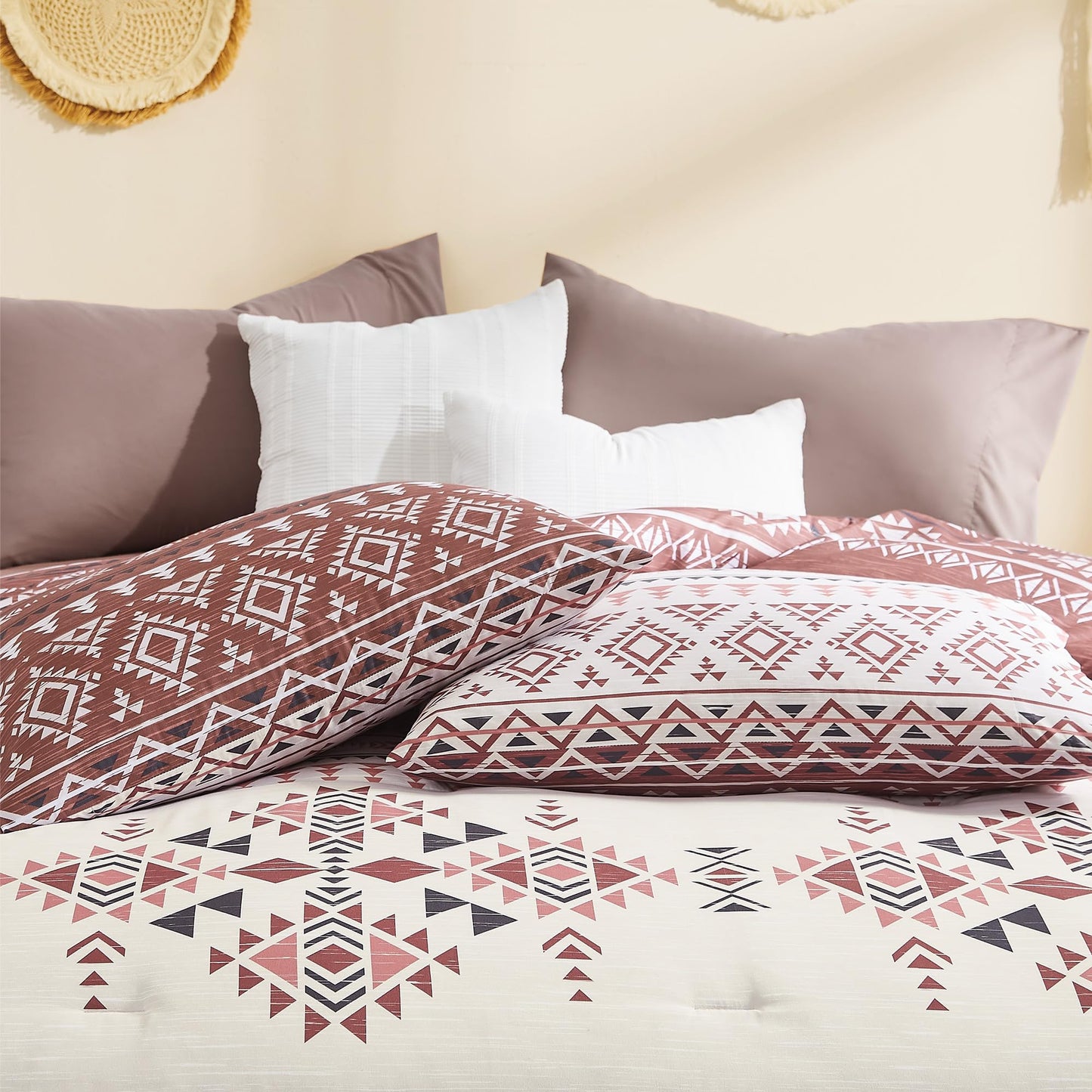 Geniospin King Size Comforter Set- 7 Pieces Boho Bed in a Bag, Western Bedding Set for All Seasons, Reversible Aztec Bedding, Lightweight Comforter Bed Set with Sheets, Pillowcases & Shams