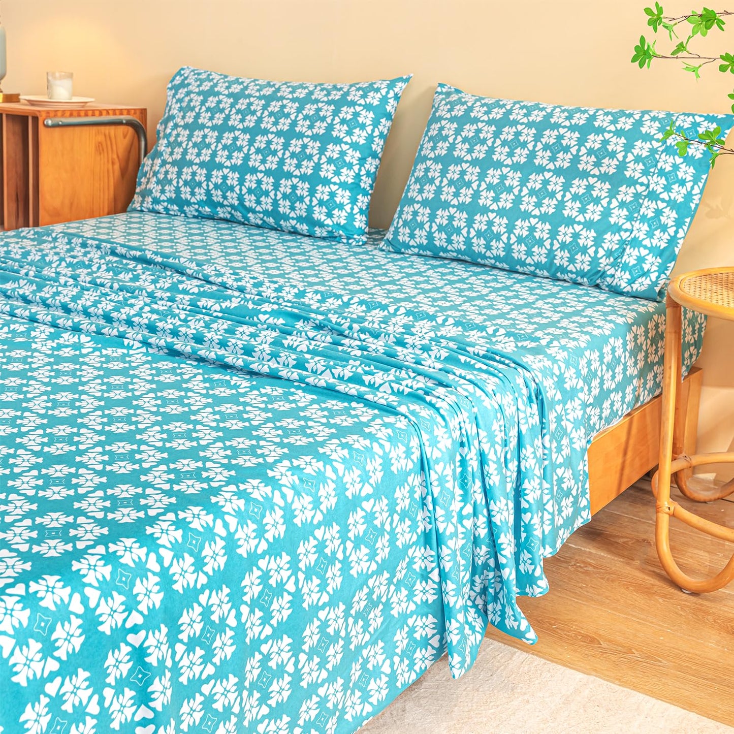 Marquess Microfiber Flannel Sheet Set - Ultra Soft Printed Bedding Collection, 16 Inches Deep Pocket, Flannel Bed Set Includes 1 Flat Sheet, 1 Fitted Sheet & 2 Pillowcases (Azure Blue Flower, Queen)