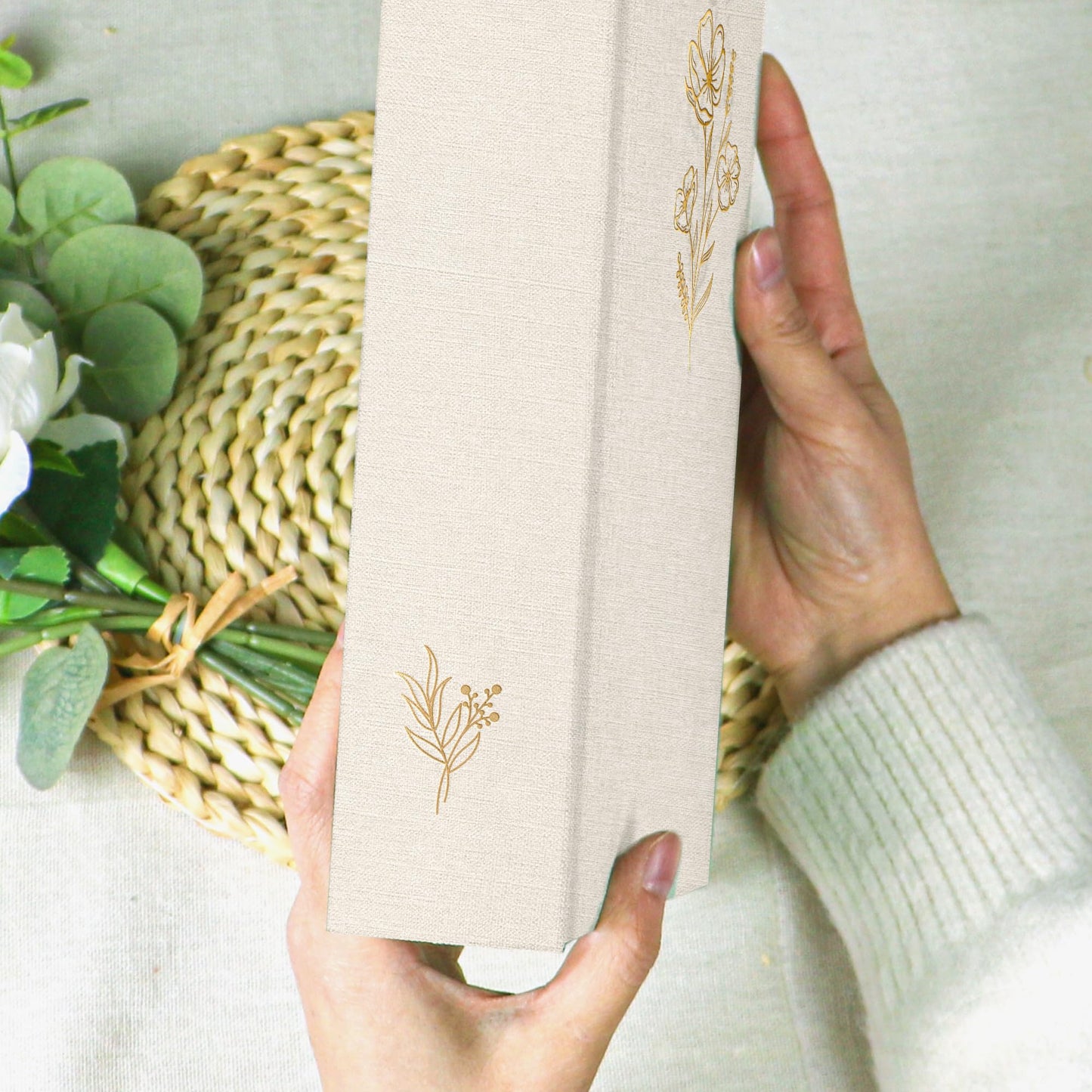 Holoary Photo Album 4x6 300 Photos, 300 Pockets 4”x6” Picture Album, Linen Fabric Cover Big Picture Book for Photos with Writing Area, 4x6 Photo Albums for Family Weddings Travel Memories(Beige)