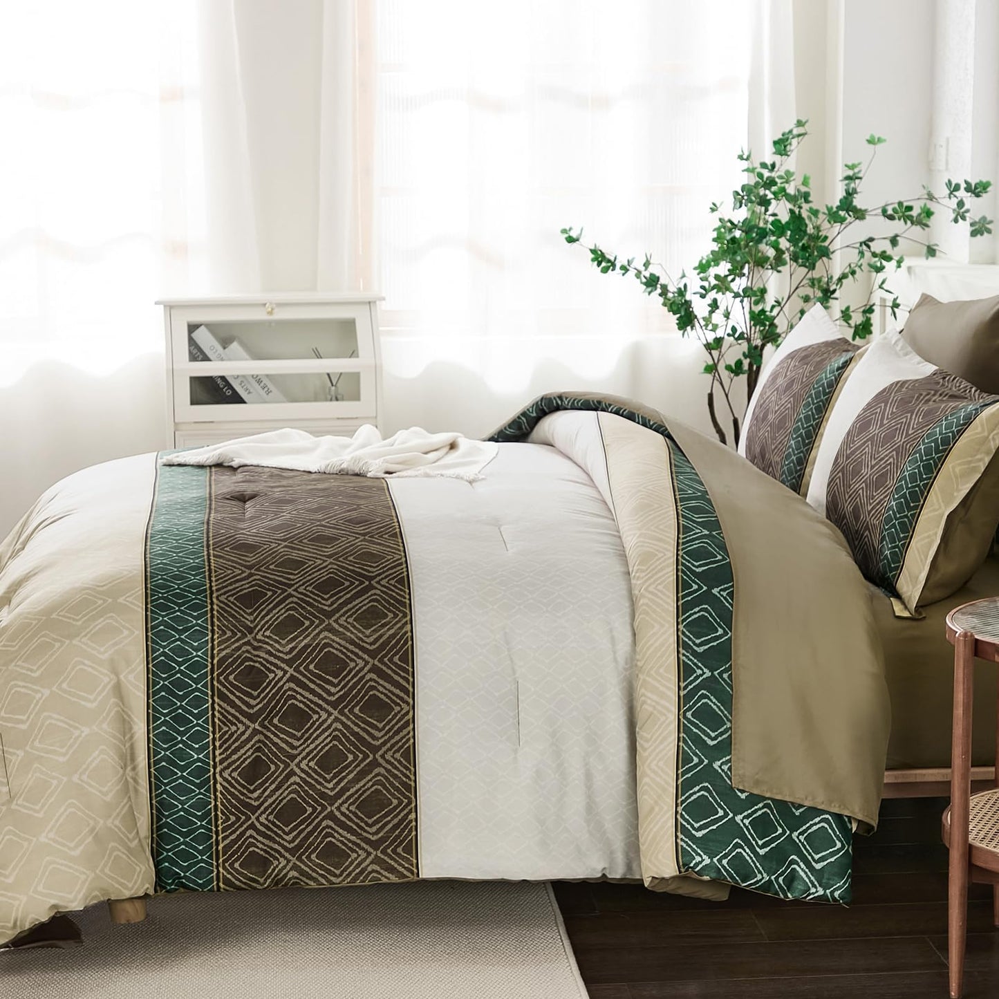 Dinjoy Queen Comforter Set Khaki Boho,7 Piece Bed in a Bag Queen Size Lightweight Striped Beige Bedding Sets Comforters with Plaid Light Brown Bed Set with Sheets for All Season