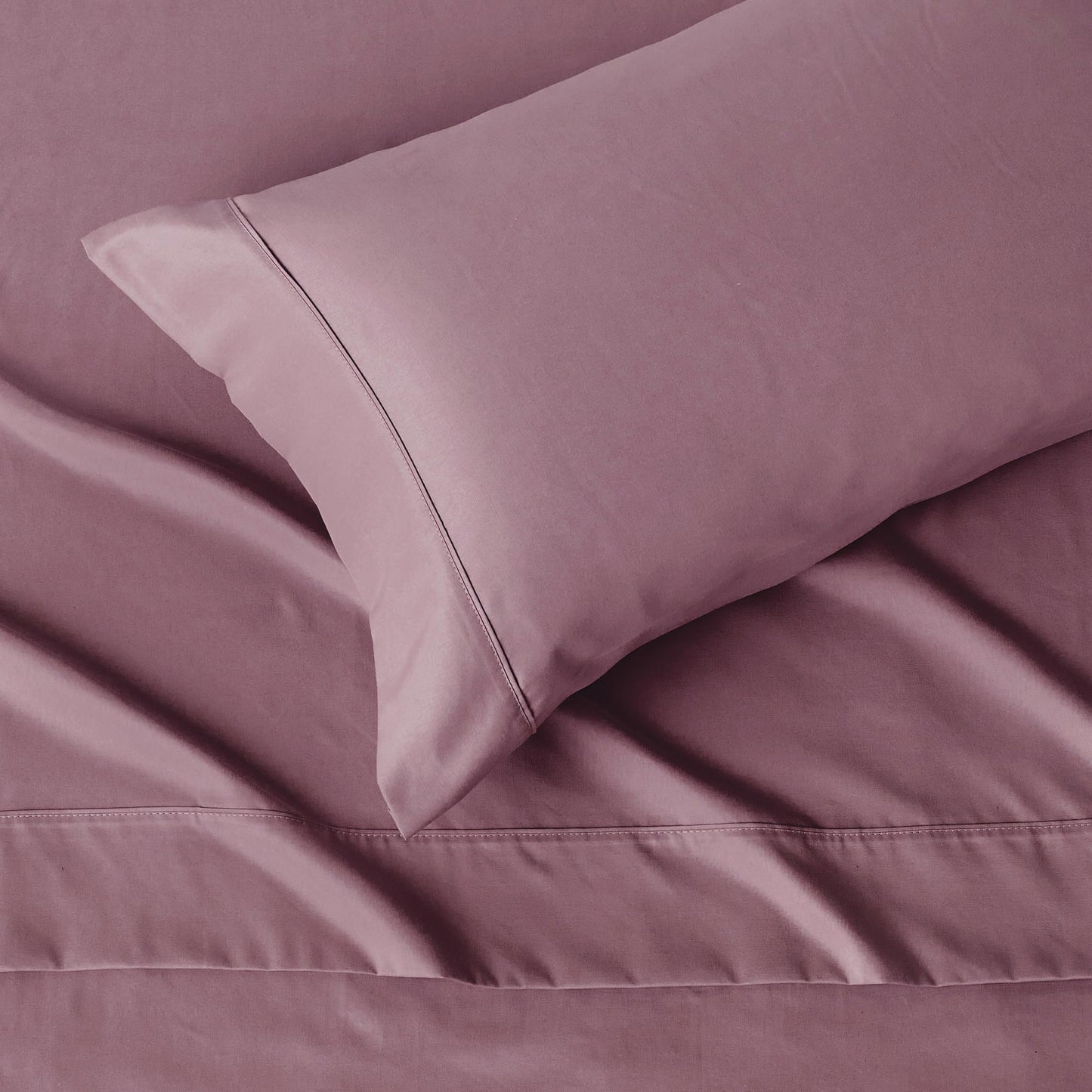 Amazon Basics Lightweight Super Soft Breathable Wrinkle-Free Microfiber 3-Piece Bed Sheet Set, Twin XL, Rose, Solid