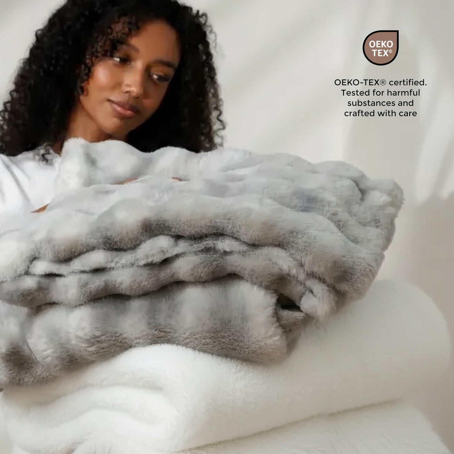 Mon Chateau 60" x 70" Crest Faux Fur Throw, Plush Luxury Blanket for Couch, Sofa, or Bed, Soft Reversible Throw Blanket for Sleeping, Home & Room Decor, Ivory Jacquard