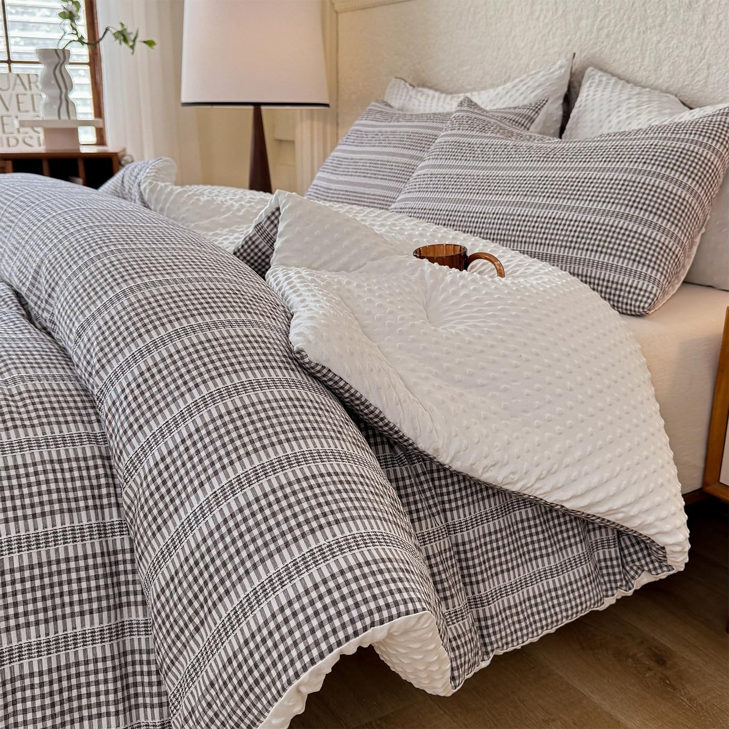 tohrisa Boho Comforter Set Twin Size - 2 Pieces Lightweight Jacquard Seersucker Bedding Sets (1 Soft Fluffy Grid Comforter & 1 Pillowcase) - All Seasons Cozy Modern Bed Set(68"x90" Dark Grey)