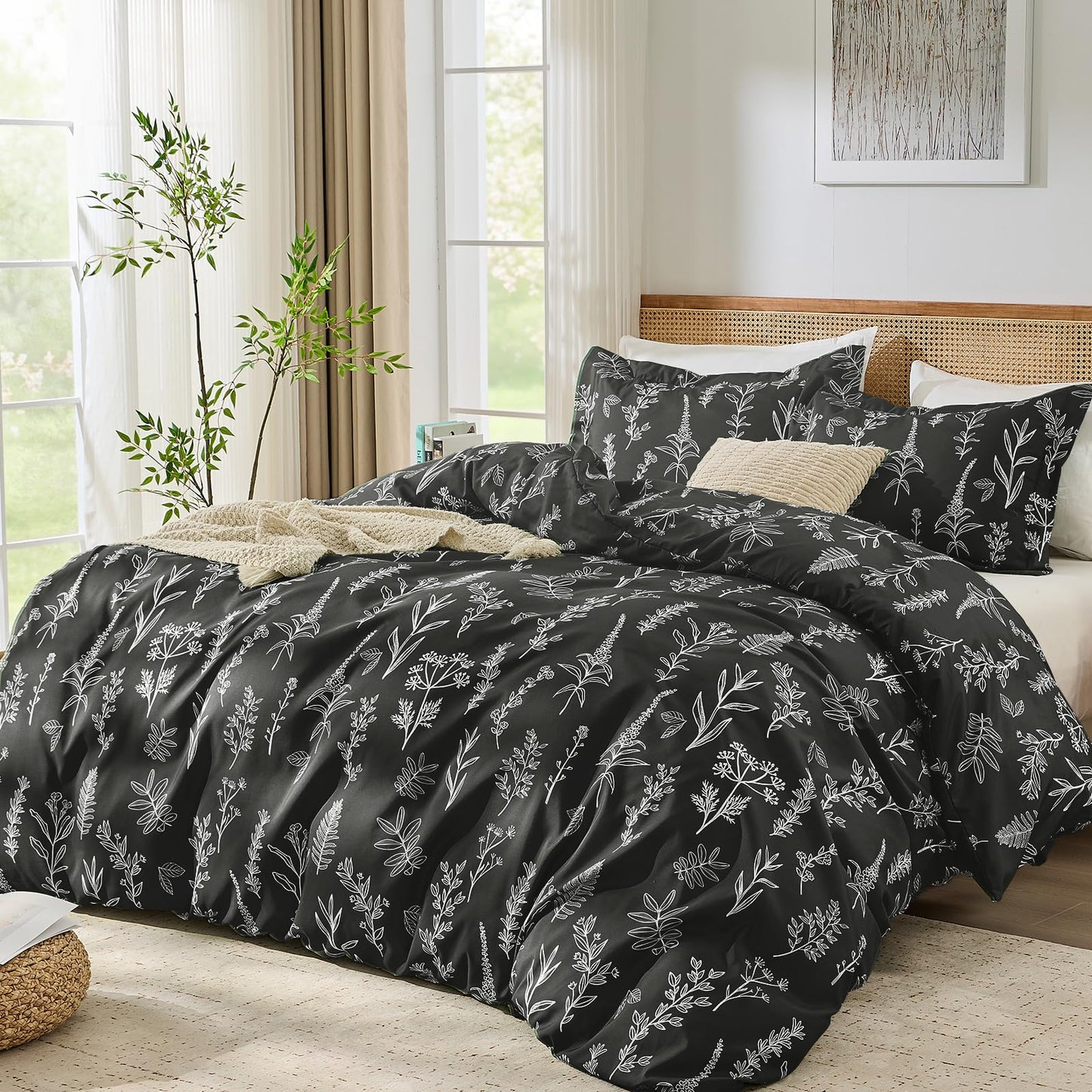 MUXHOMO Duvet Cover Queen Size, Reversible Floral Black Duvet Cover Set with Zipper Closure, 3 Pieces Botanical Patterns Soft Microfiber Bedding Set with 4 Ties (90"x90", 2 Pillow Cases)