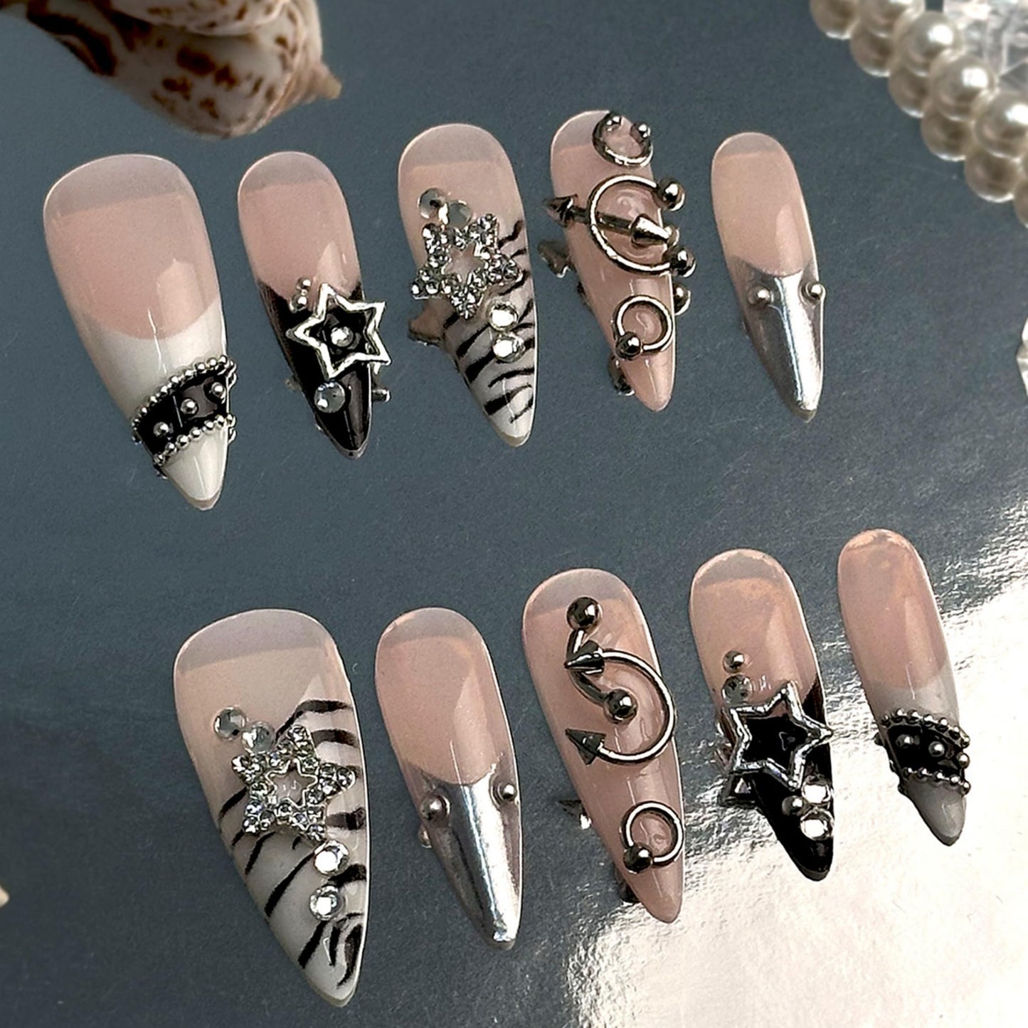 Long Press on Nails Almond Fake Nails Black Artificial Nail Silver Charm Rhinestones Stick on Nail for Women 24pcs