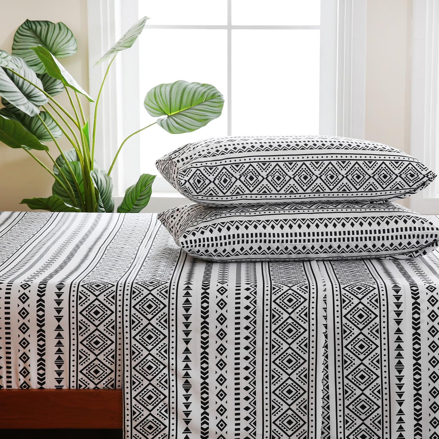 CozySmile Boho Printed Sheet Set Queen Size 4 Piece,Soft & Breathable Bedding Deep Pocket 16" Cooling Wrinkle Free Comforter Bed Set Western Sheets Geometric(Queen, Black White Geometric)